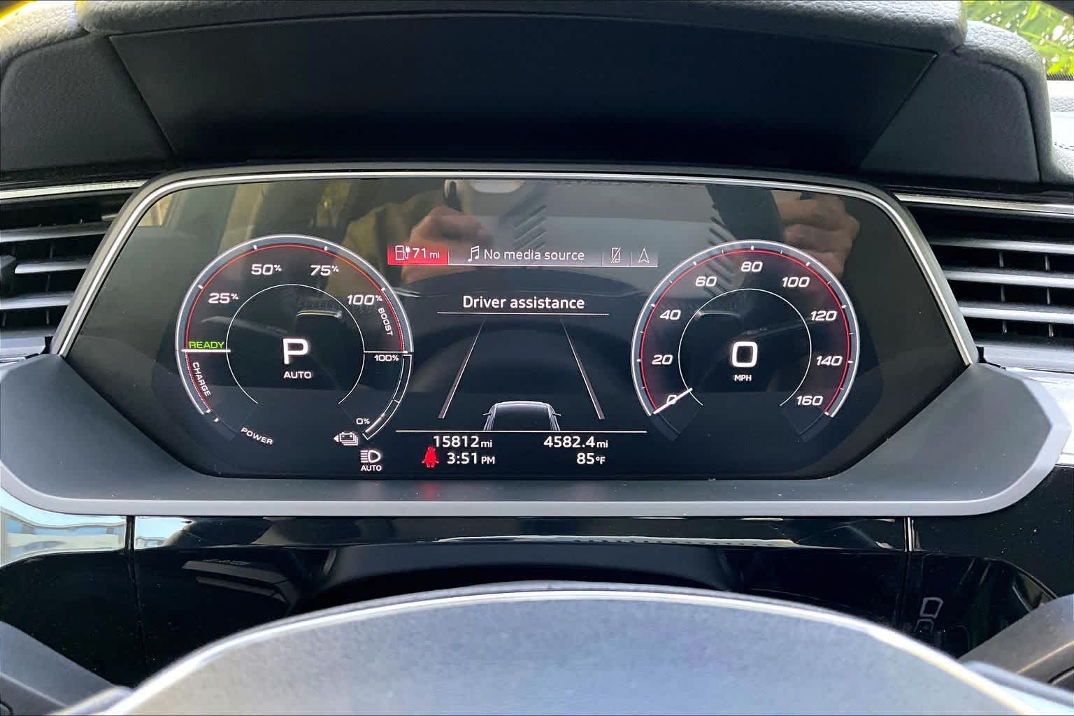 Thumbnail: 2021 Audi e-tron - 18