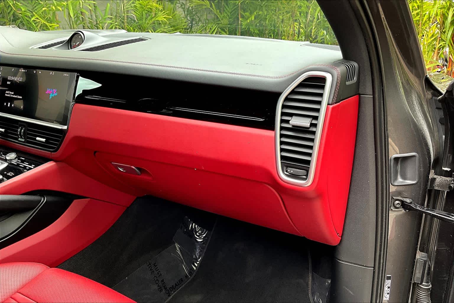 Thumbnail: 2021 Porsche Cayenne - 24