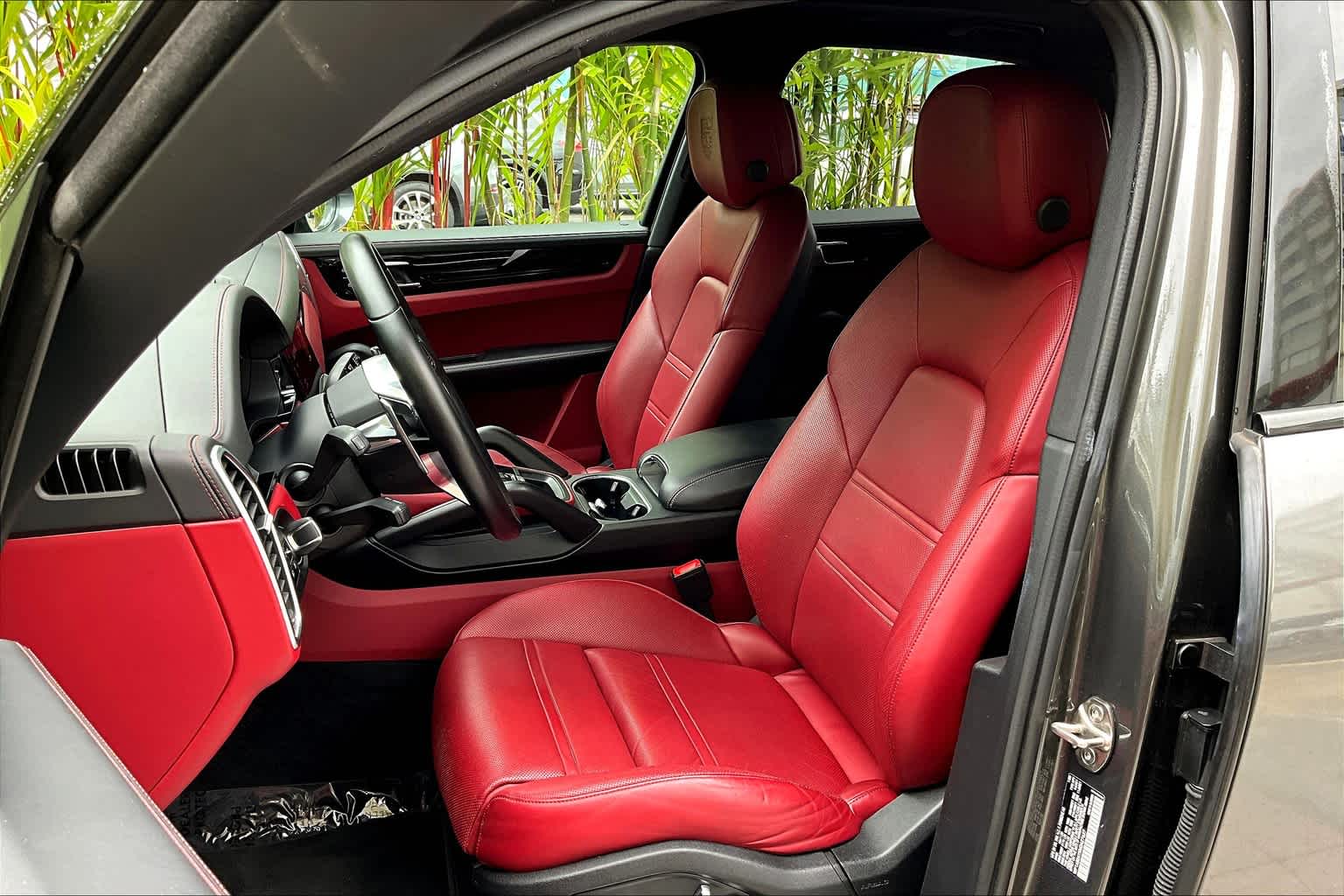 Thumbnail: 2021 Porsche Cayenne - 12