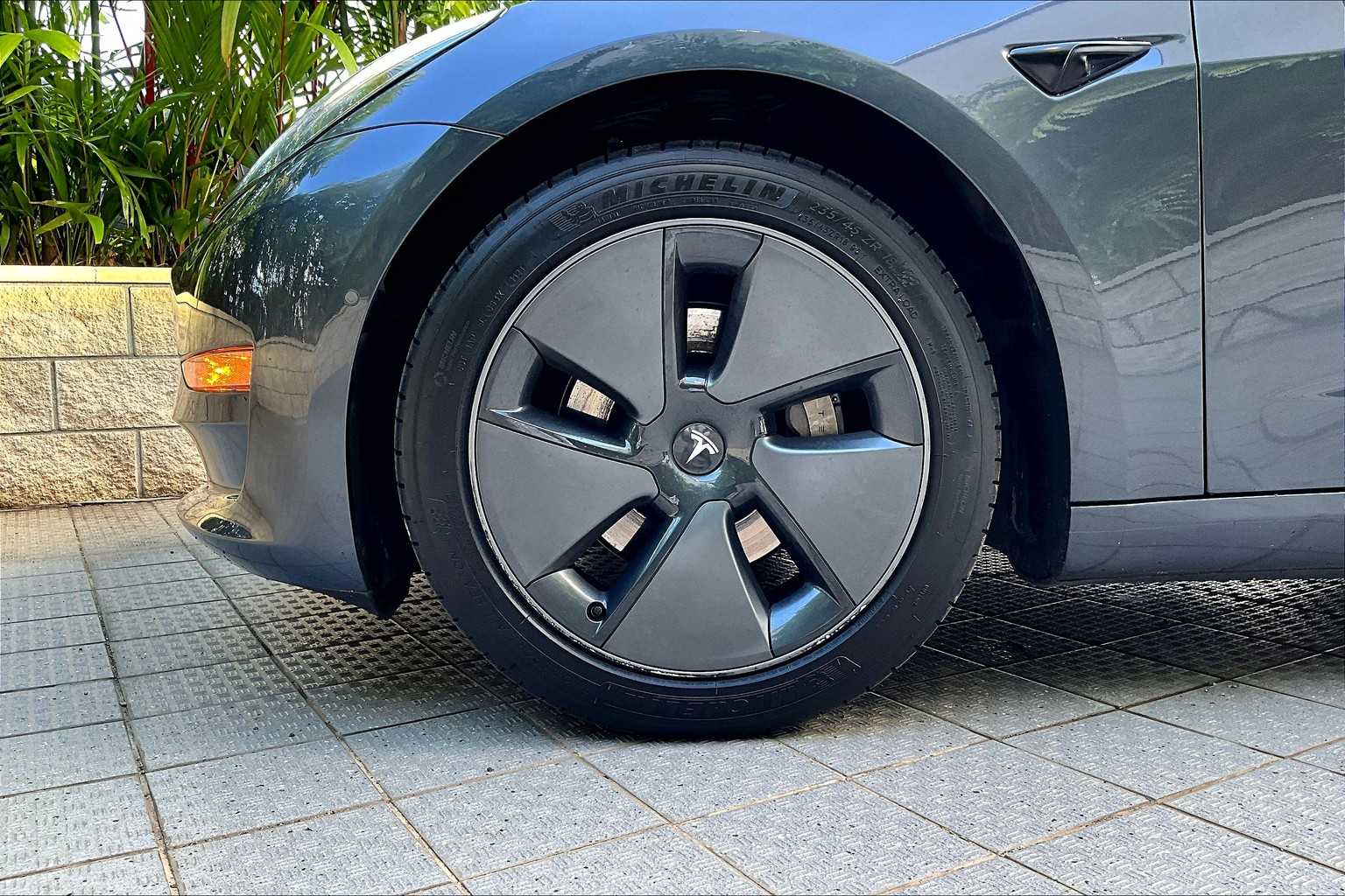 Thumbnail: 2021 Tesla Model 3 - 9
