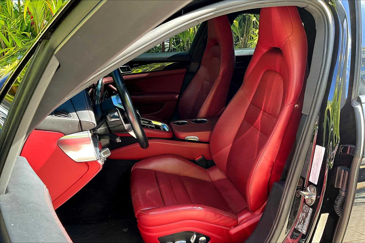 Thumbnail: 2020 Porsche Panamera - 12