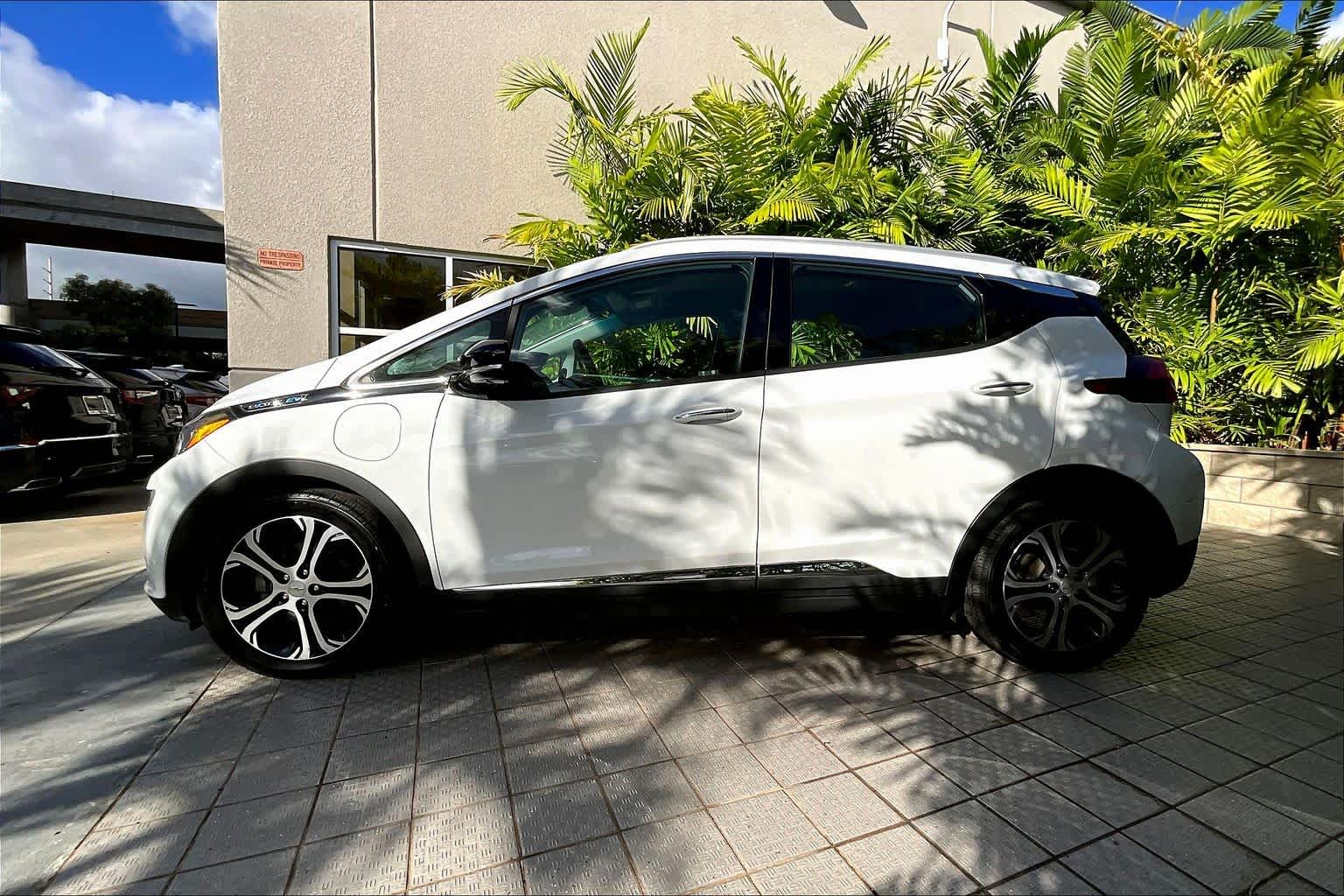 Thumbnail: 2021 Chevrolet Bolt EV - 4