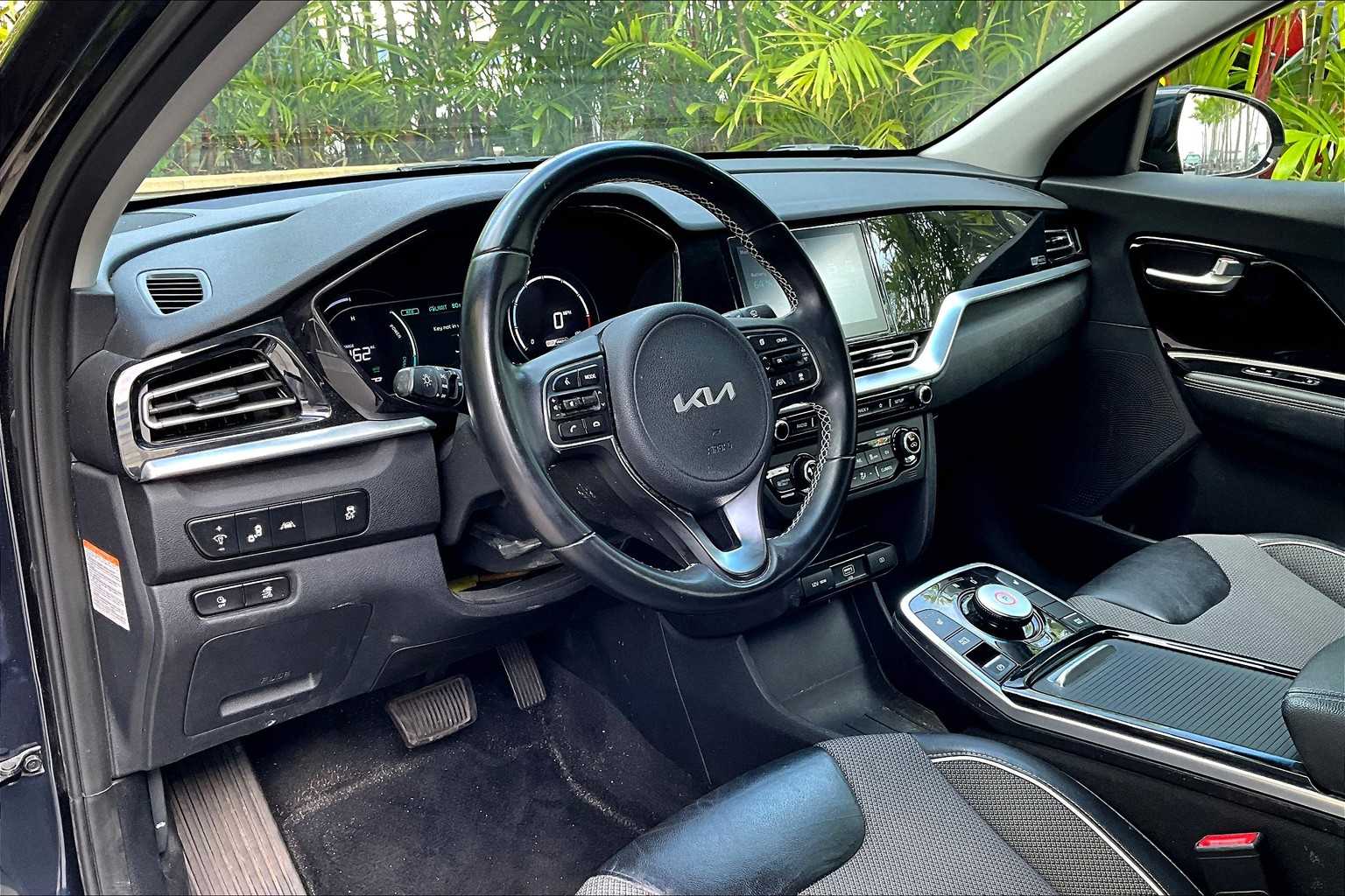 Thumbnail: 2022 Kia Niro - 2