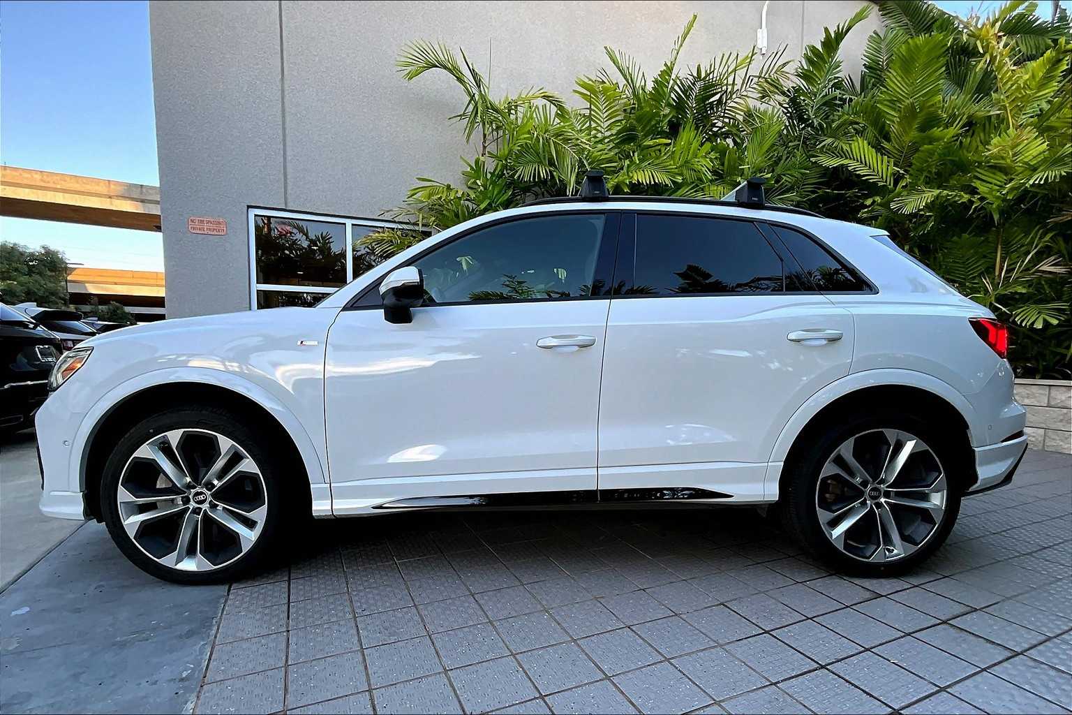 Thumbnail: 2021 Audi Q3 - 4