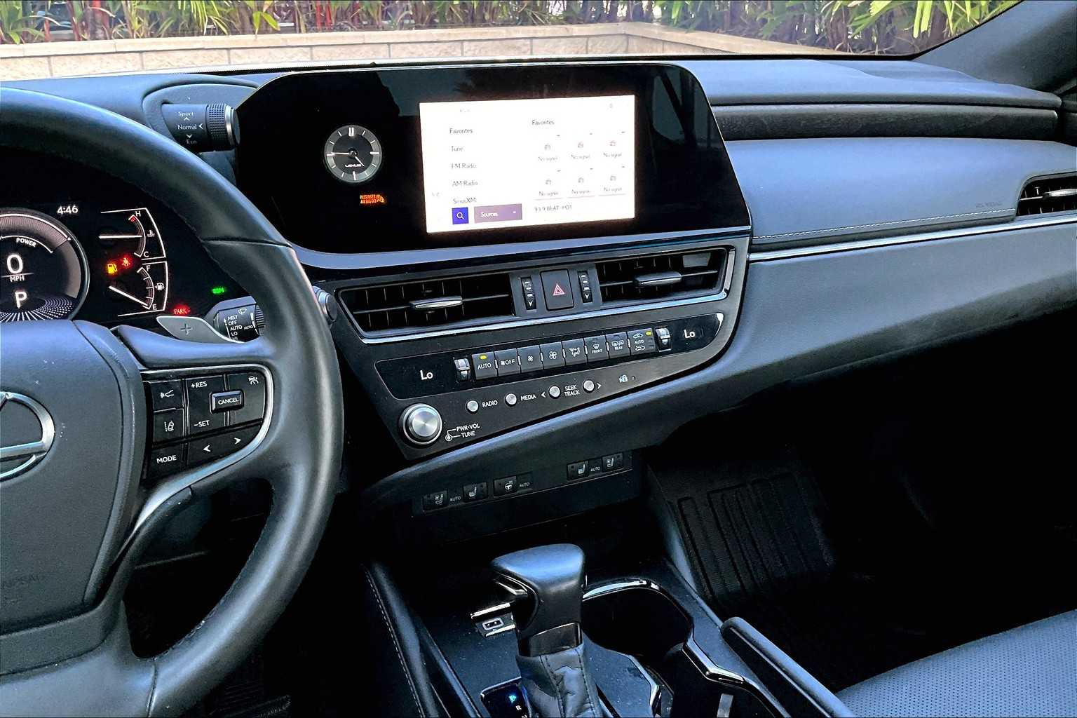 Thumbnail: 2024 Lexus ES - 16