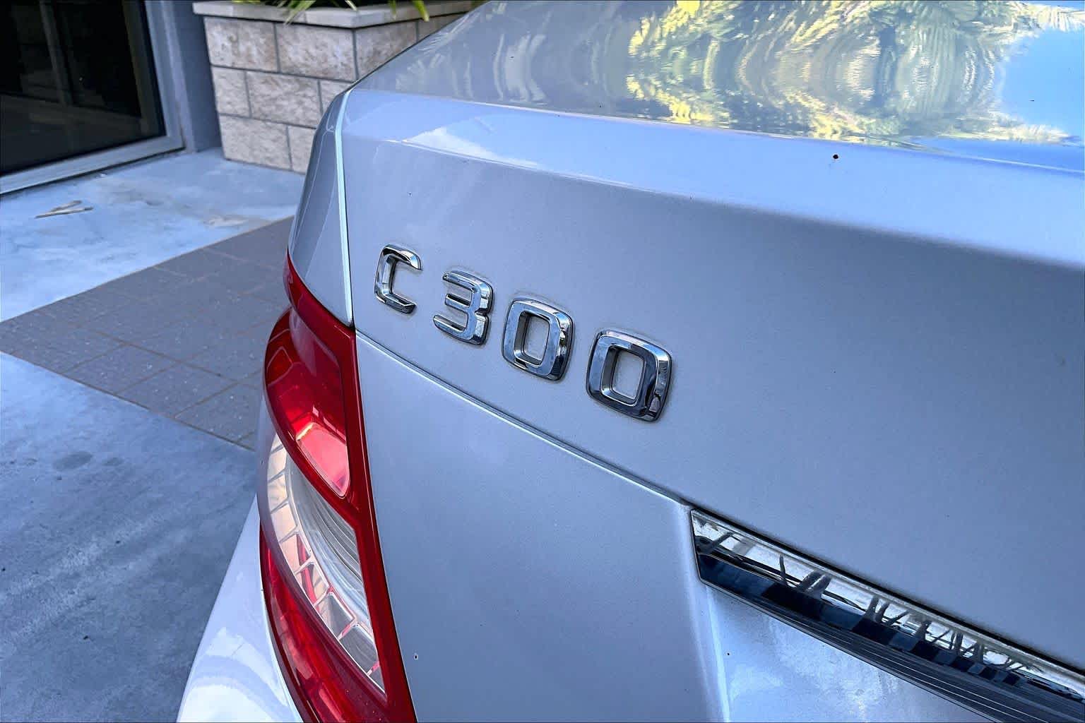 Thumbnail: 2009 Mercedes-Benz C-Class - 8