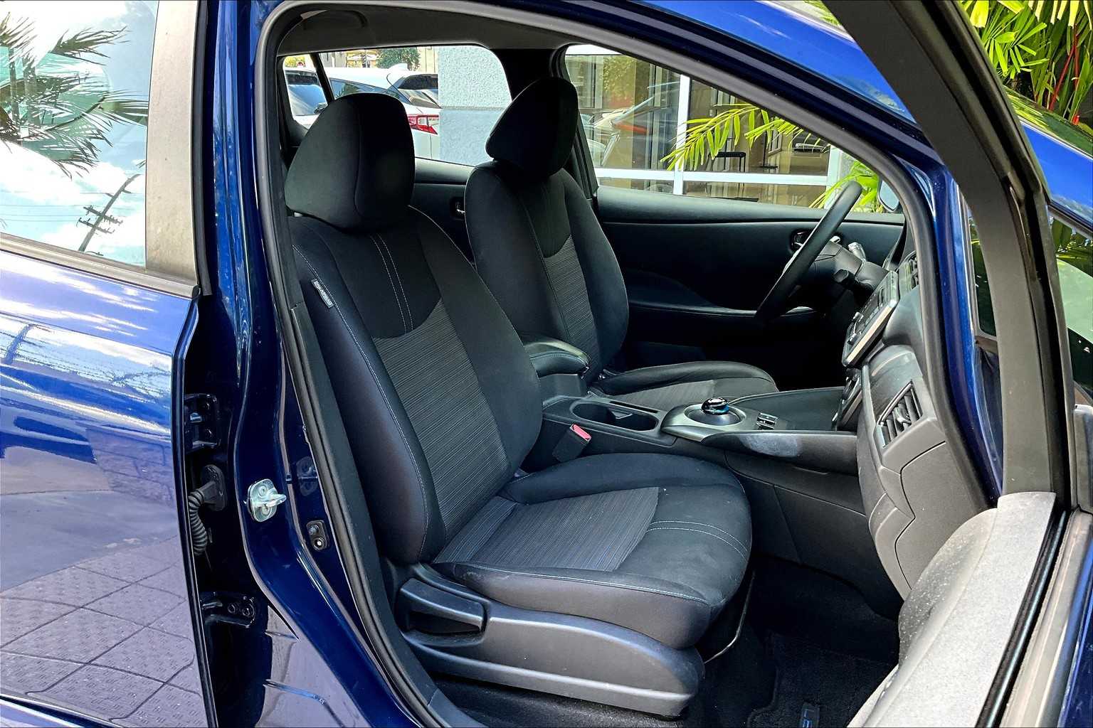 Thumbnail: 2018 Nissan Leaf - 14