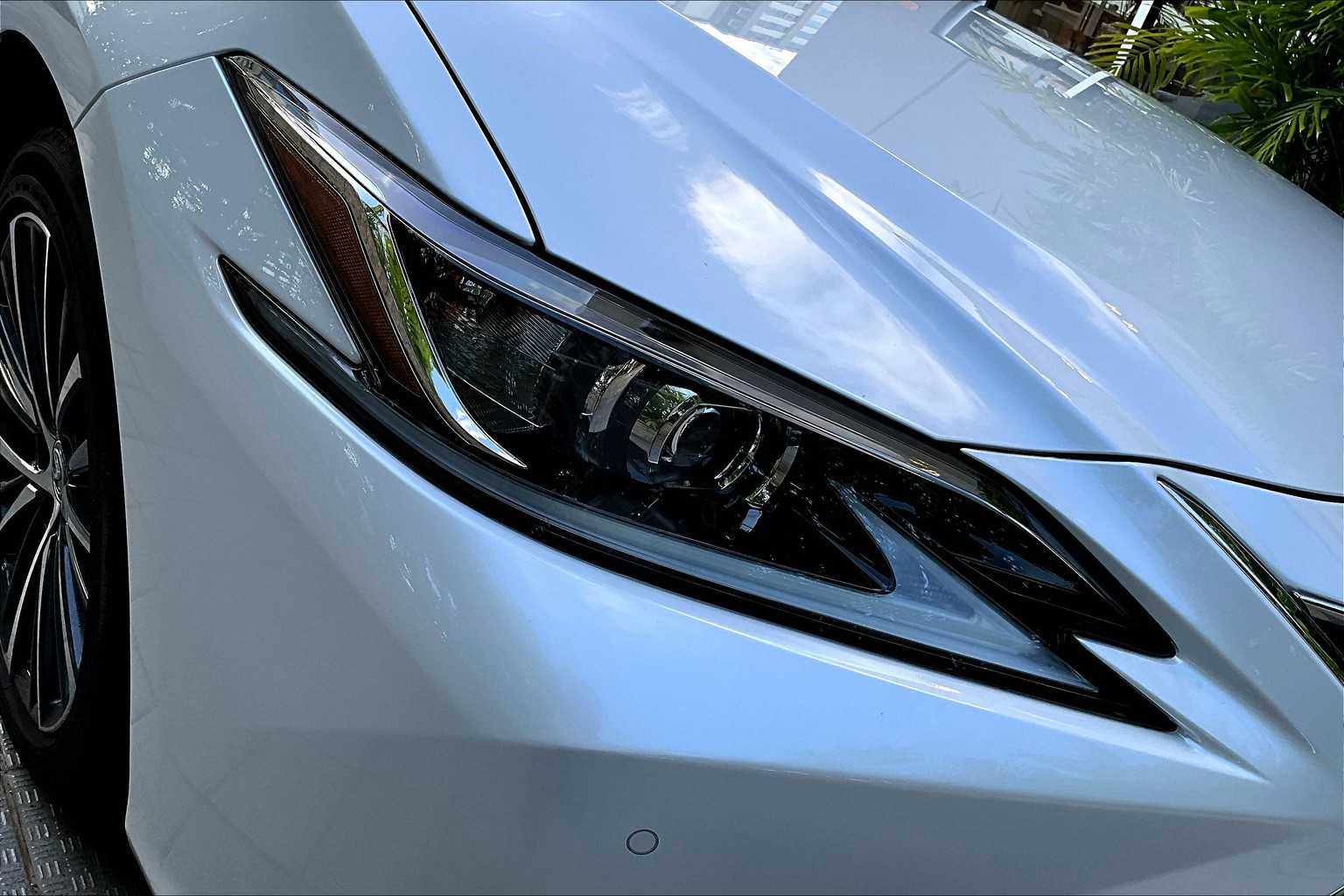 Thumbnail: 2024 Lexus ES - 32