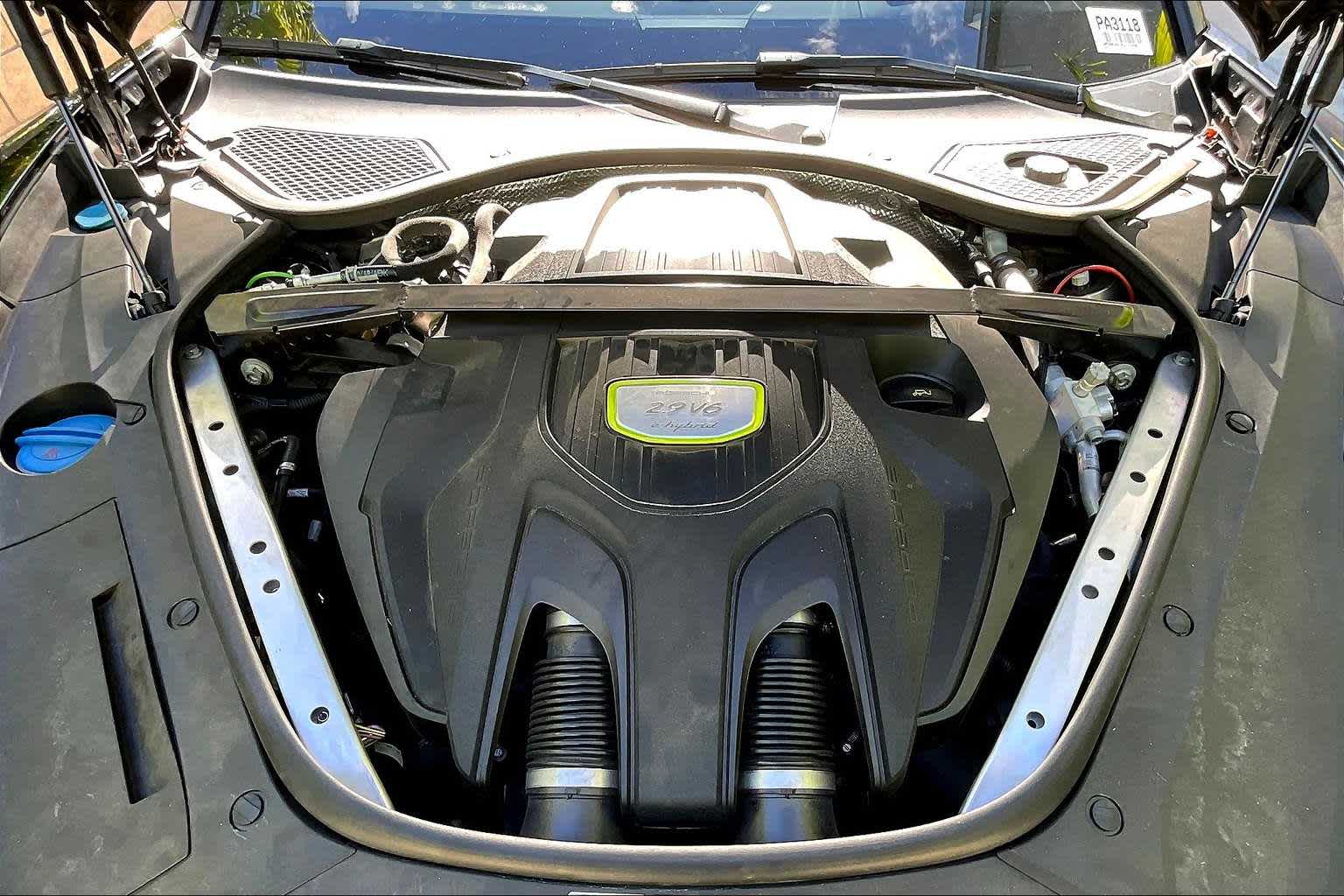 Thumbnail: 2020 Porsche Panamera - 10