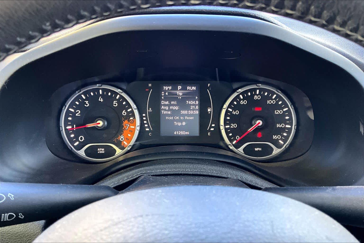 Thumbnail: 2015 Jeep Renegade - 18