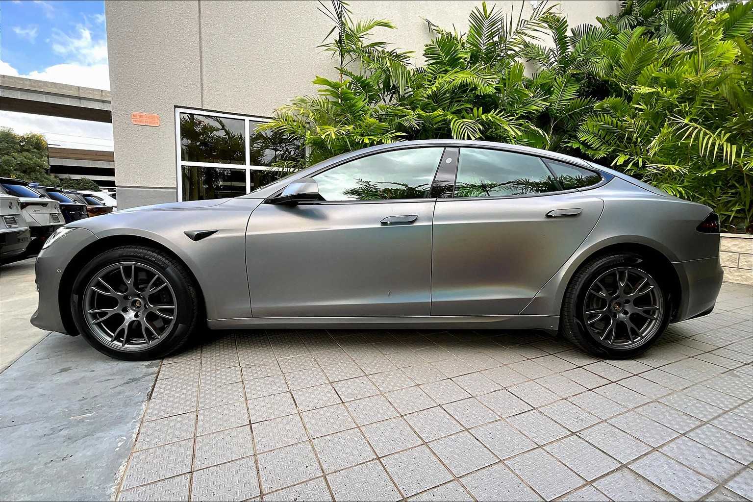 Thumbnail: 2022 Tesla Model S - 4