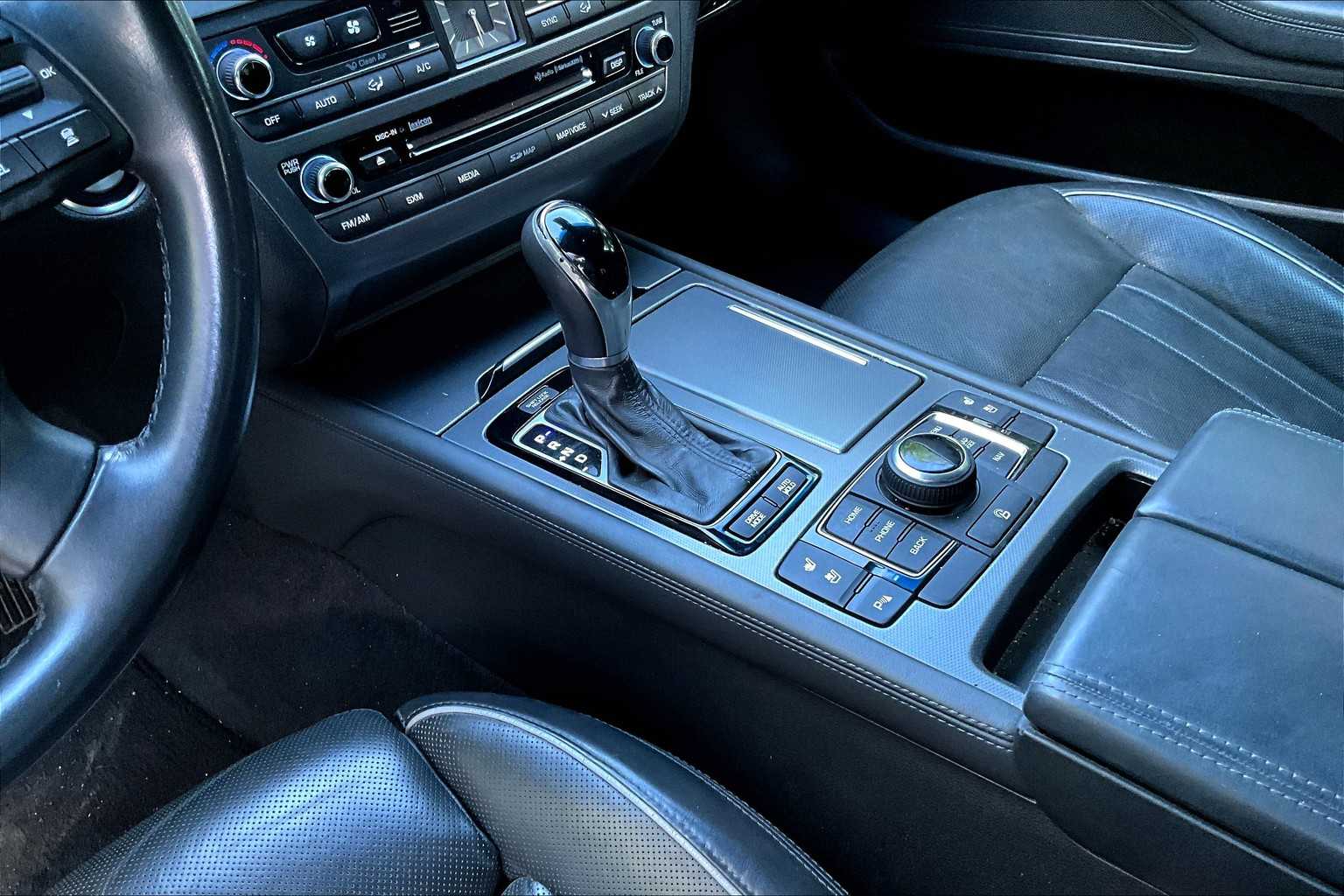 Thumbnail: 2016 Hyundai Genesis - 17