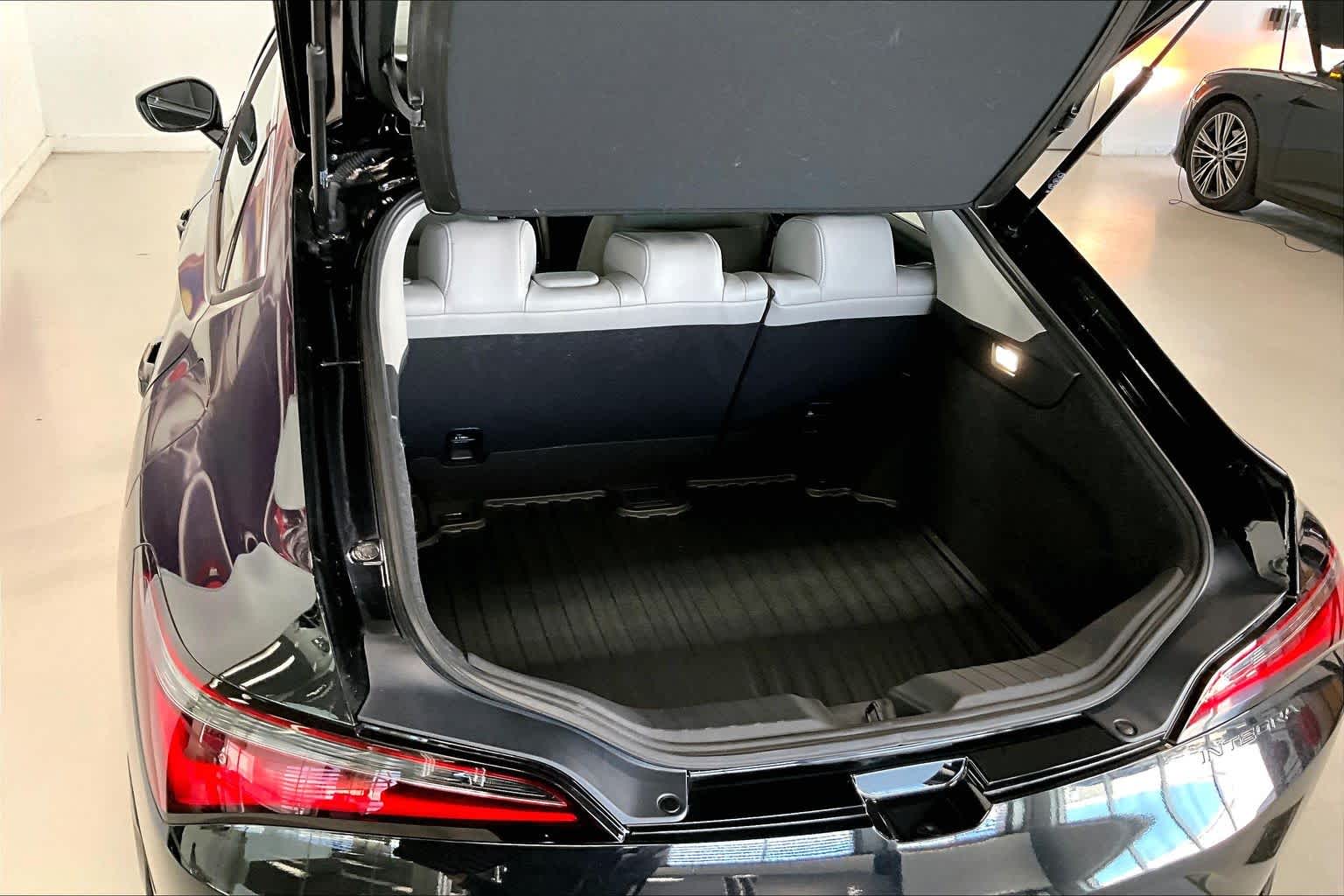 Thumbnail: 2025 Acura Integra - 16