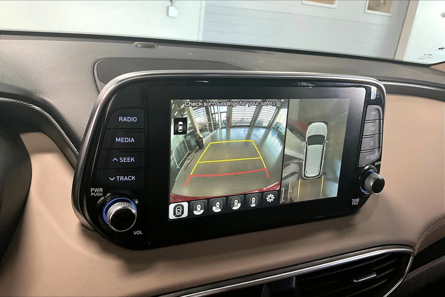 Thumbnail: 2020 Hyundai Santa Fe - 23