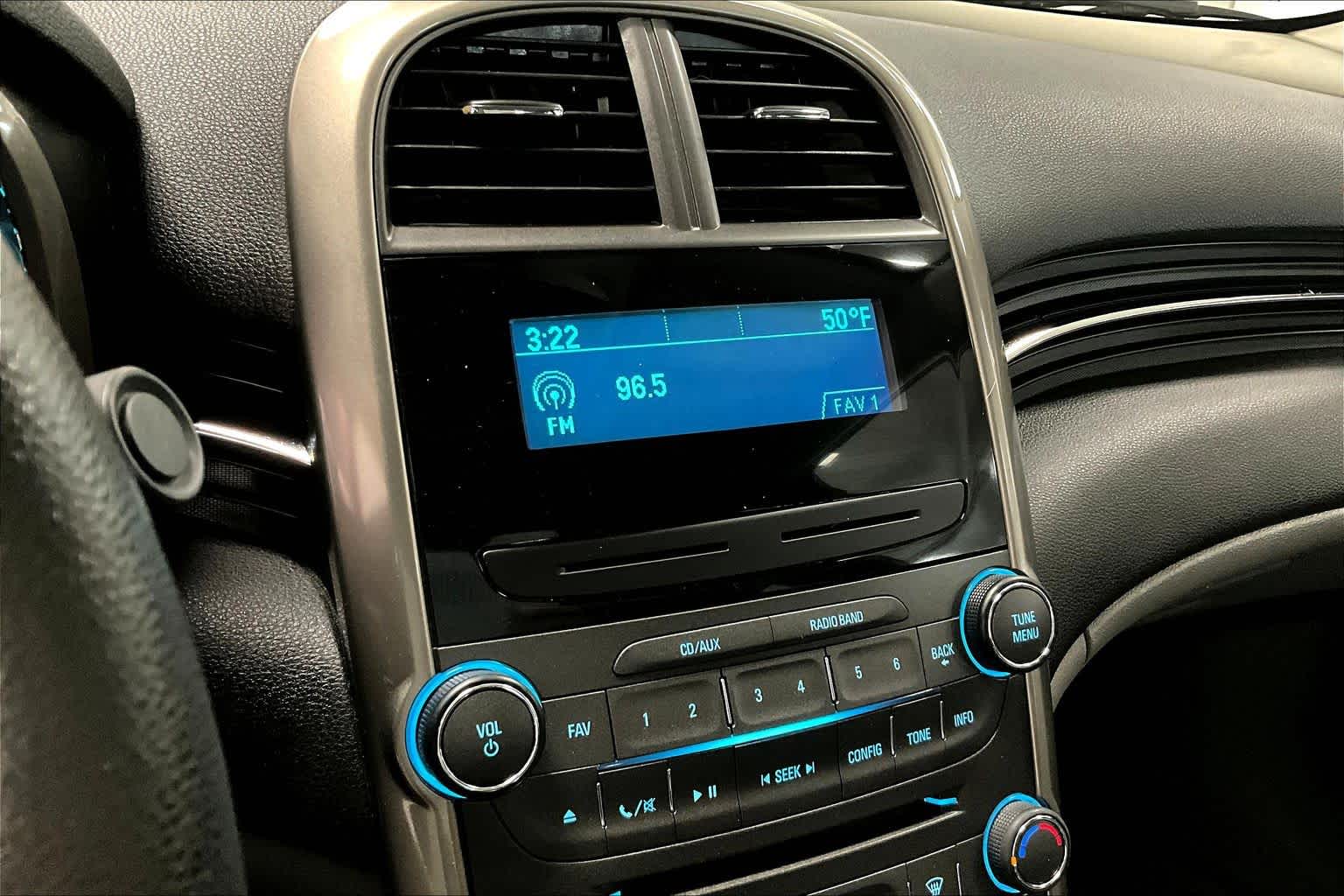 Thumbnail: 2013 Chevrolet Malibu - 24