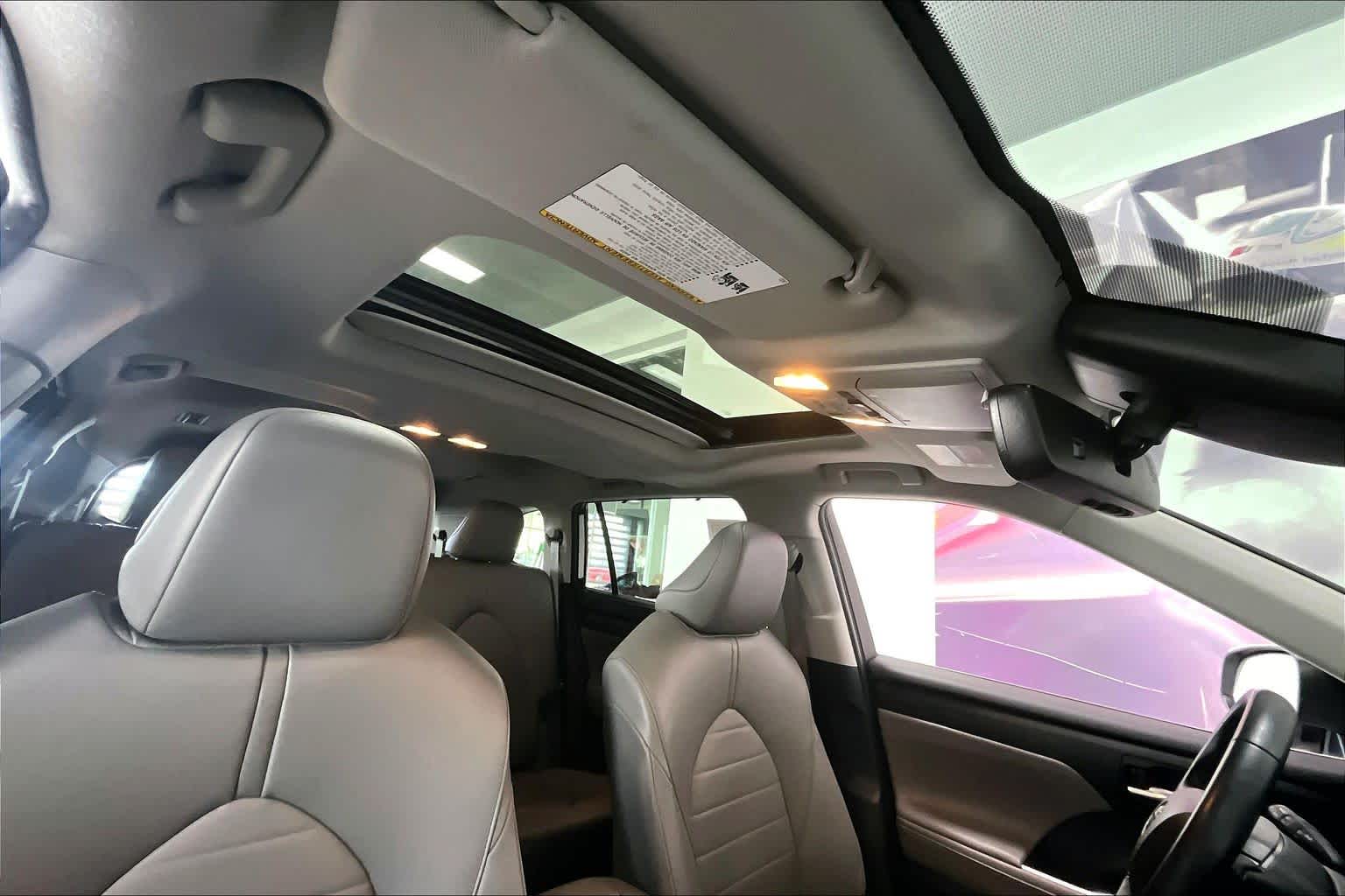 Thumbnail: 2022 Toyota Highlander - 28