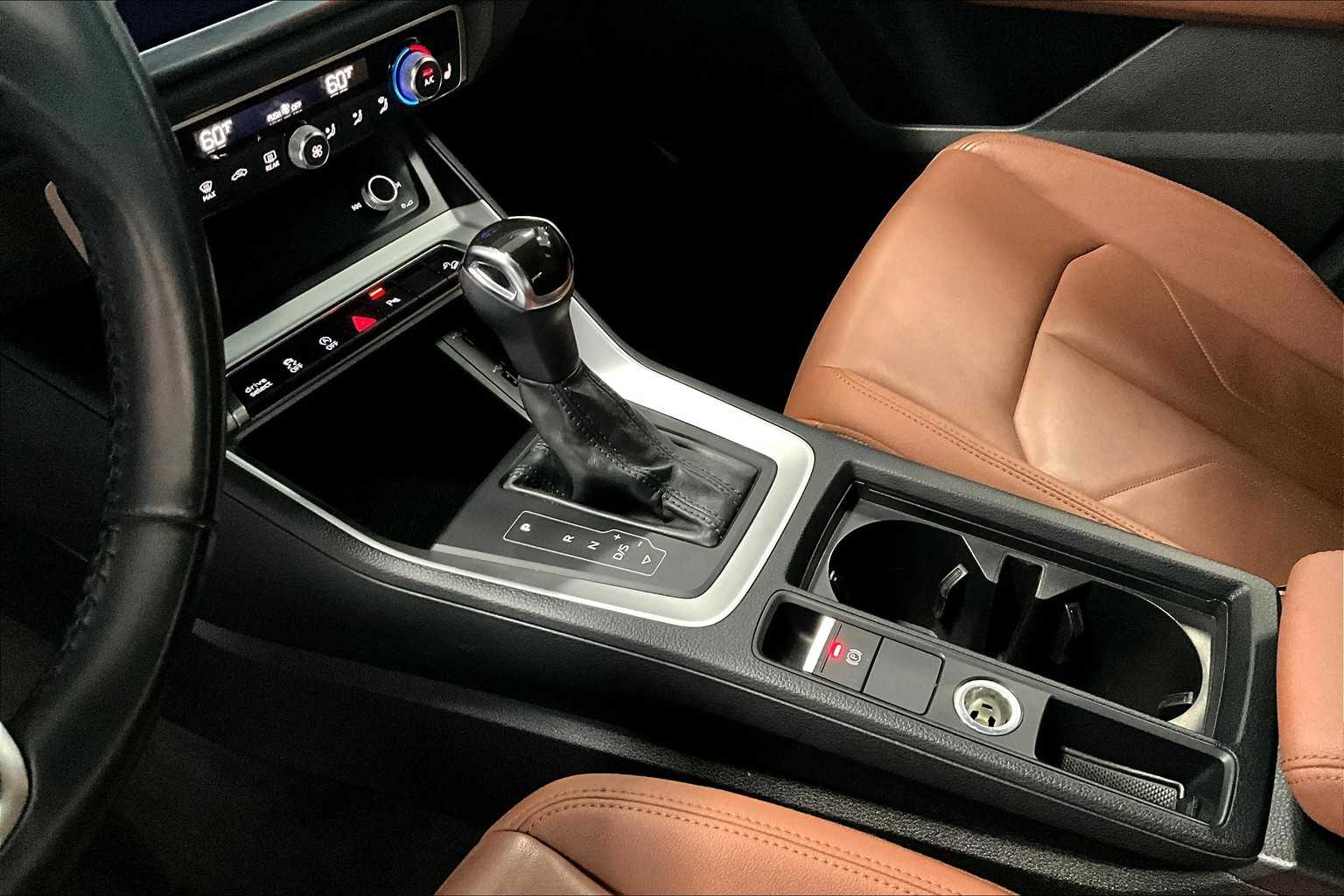 Thumbnail: 2020 Audi Q3 - 14