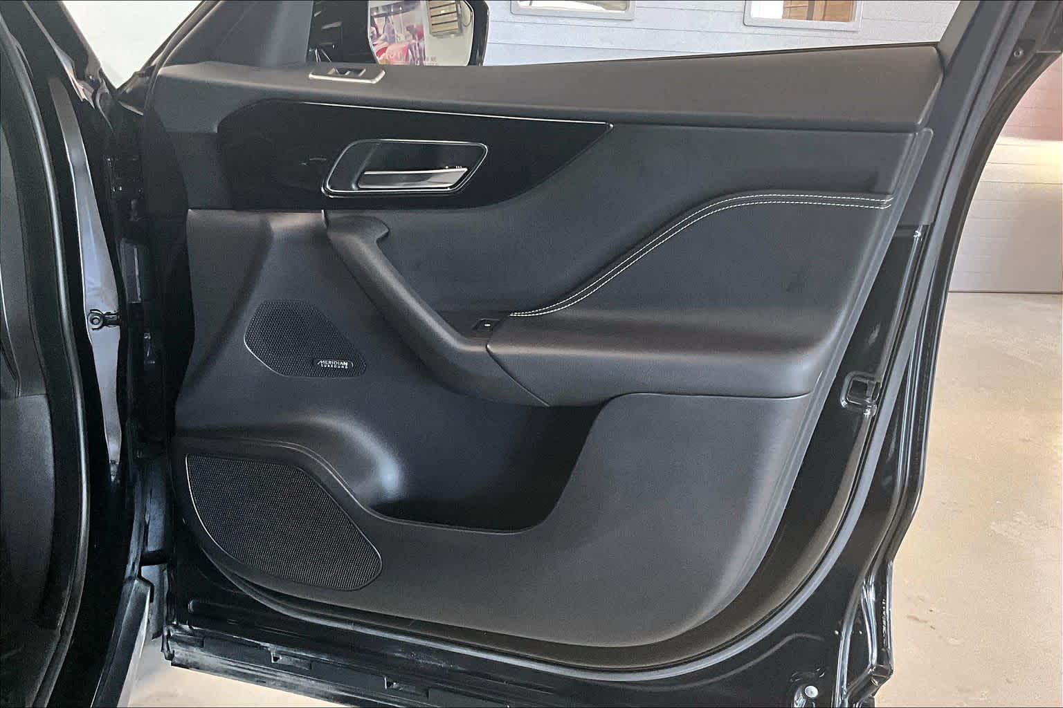 Thumbnail: 2020 Jaguar F-Pace - 25