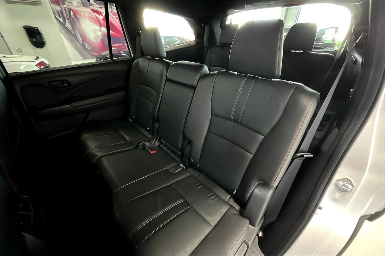 Thumbnail: 2022 Honda Pilot - 26