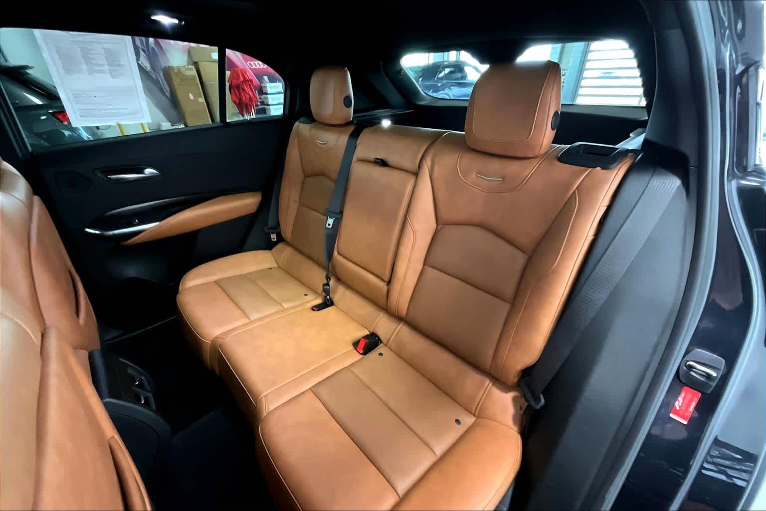 Thumbnail: 2023 Cadillac XT4 - 27