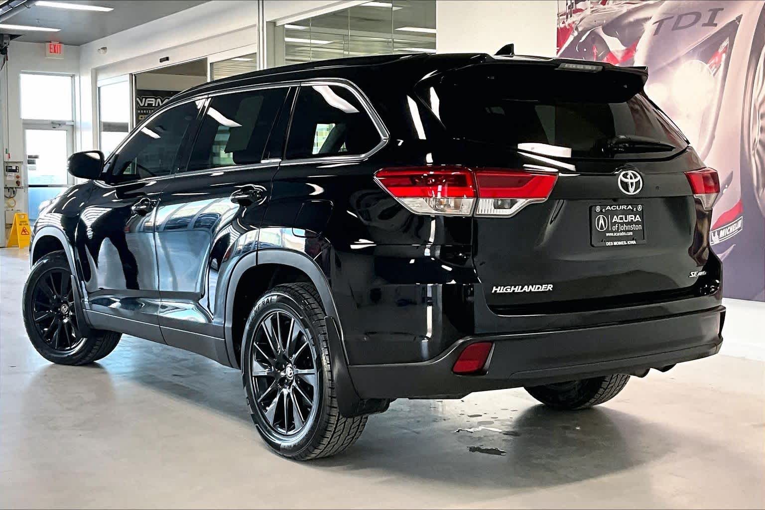 Thumbnail: 2019 Toyota Highlander - 4