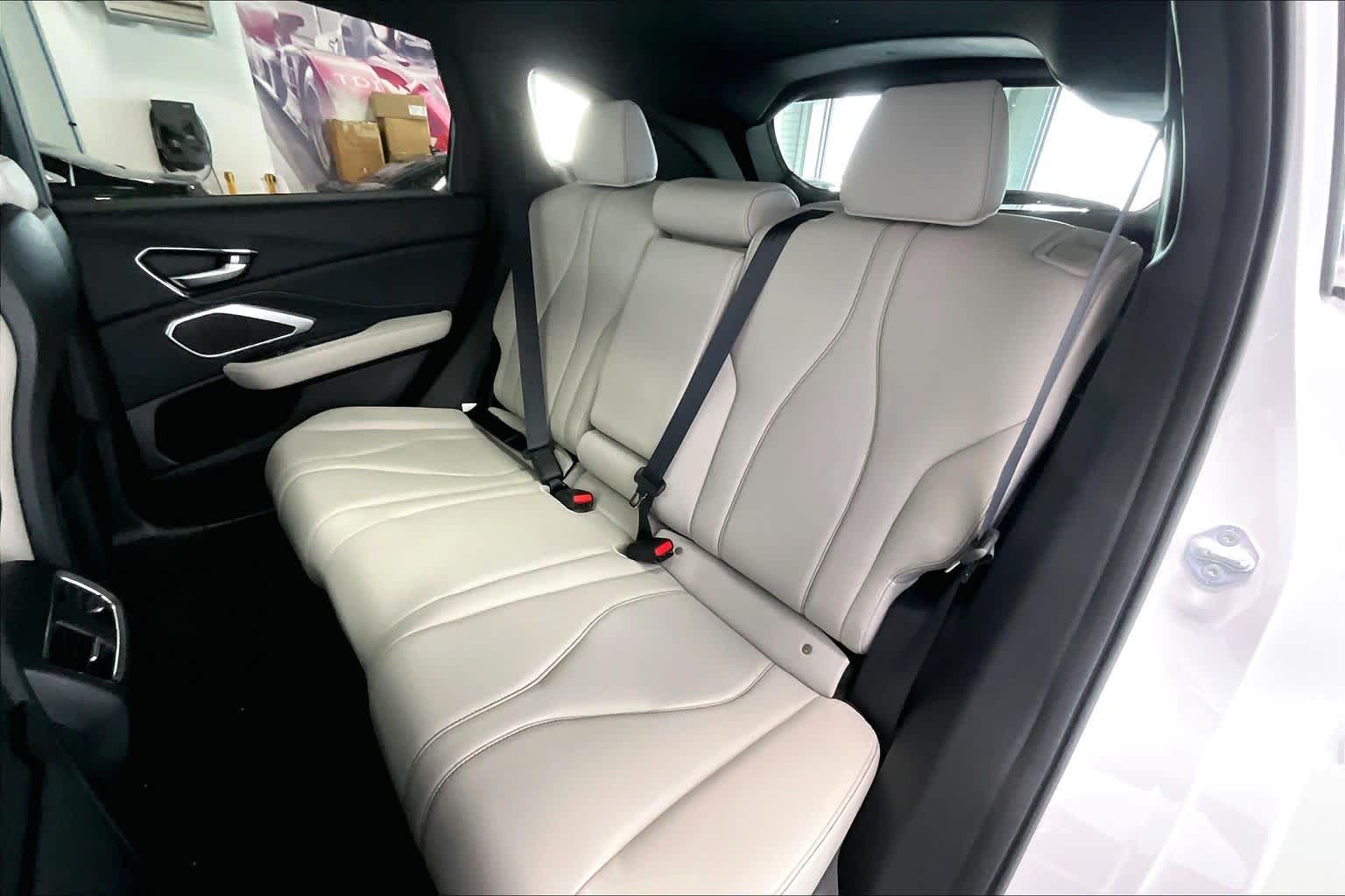 Thumbnail: 2026 Acura RDX - 13