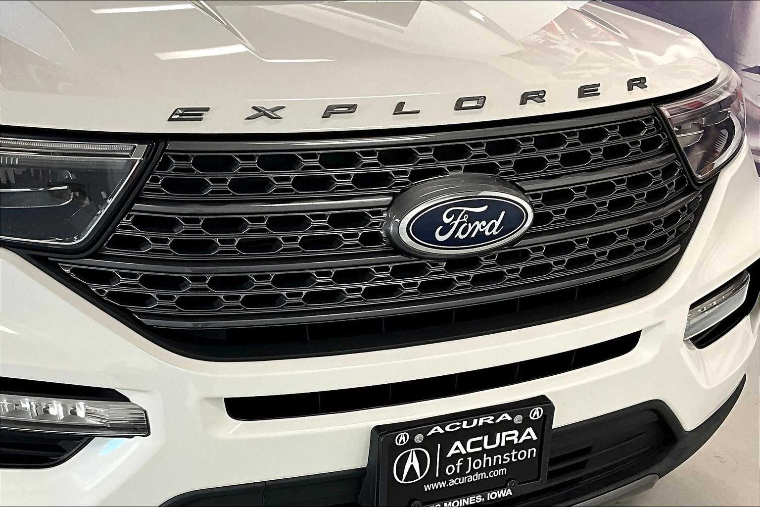 Thumbnail: 2021 Ford Explorer - 31