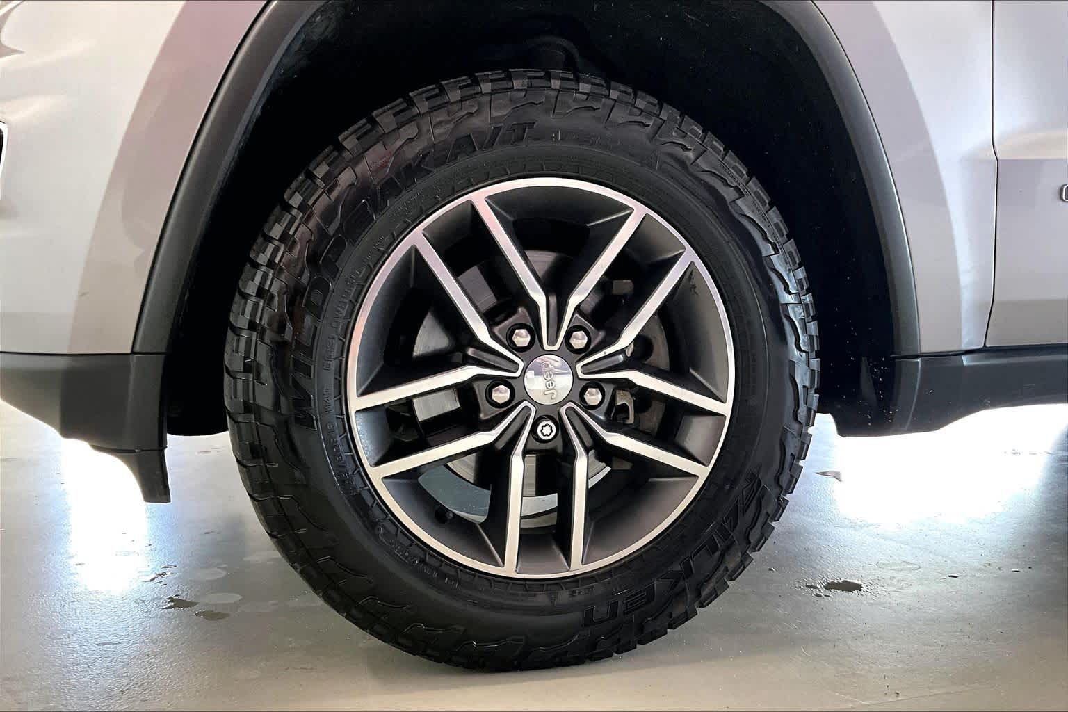 Thumbnail: 2018 Jeep Grand Cherokee - 7