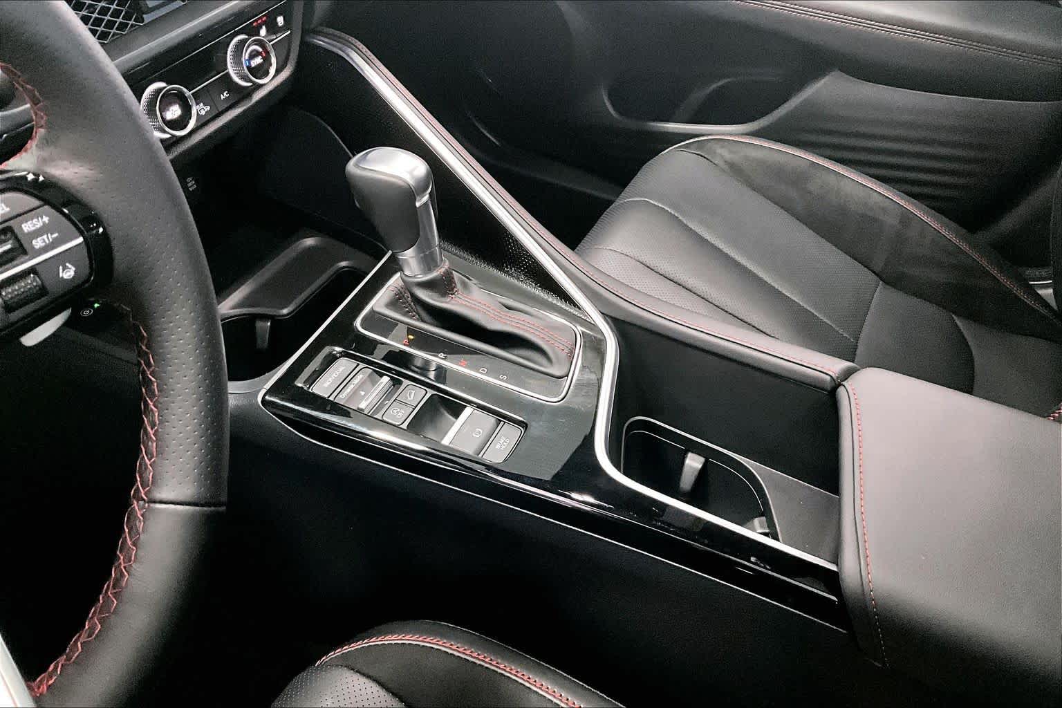 Thumbnail: 2025 Acura ADX - 15