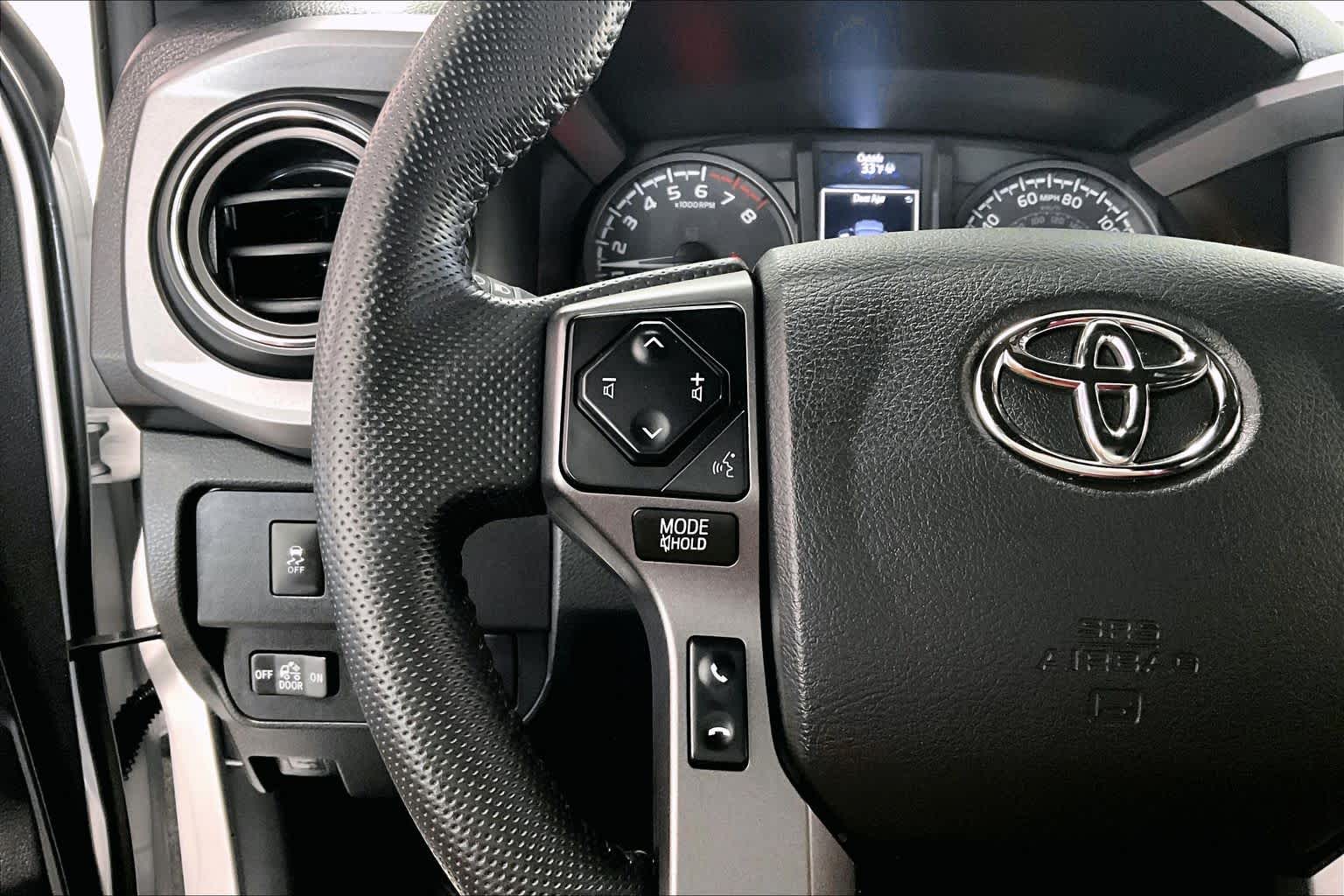 Thumbnail: 2023 Toyota Tacoma - 21