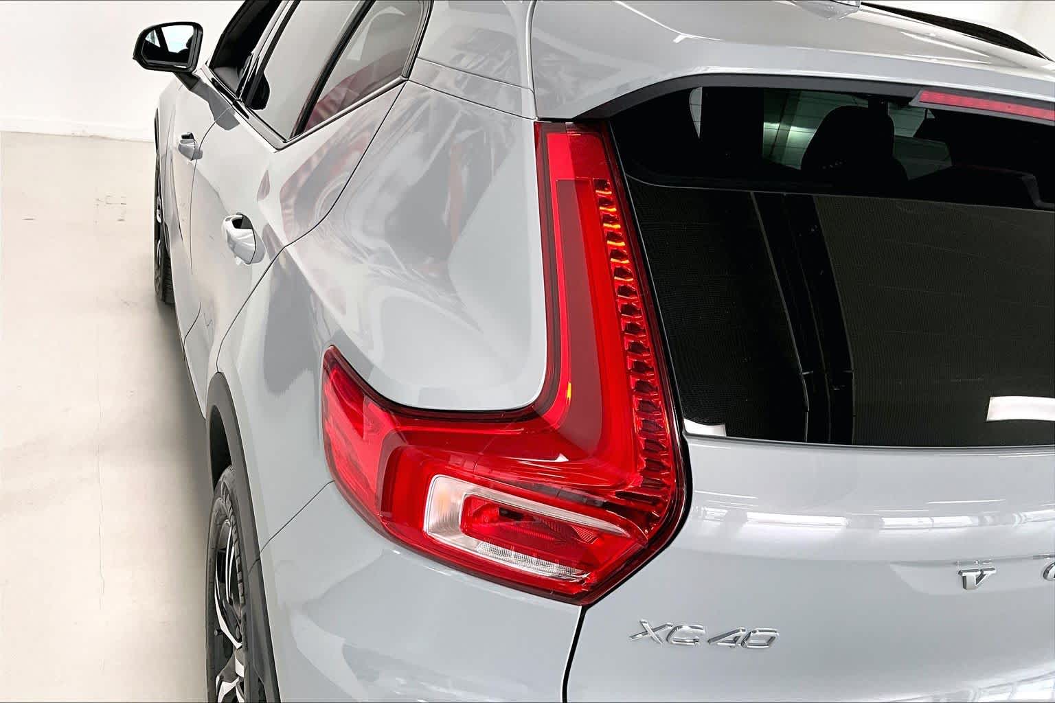 Thumbnail: 2024 Volvo XC40 - 30