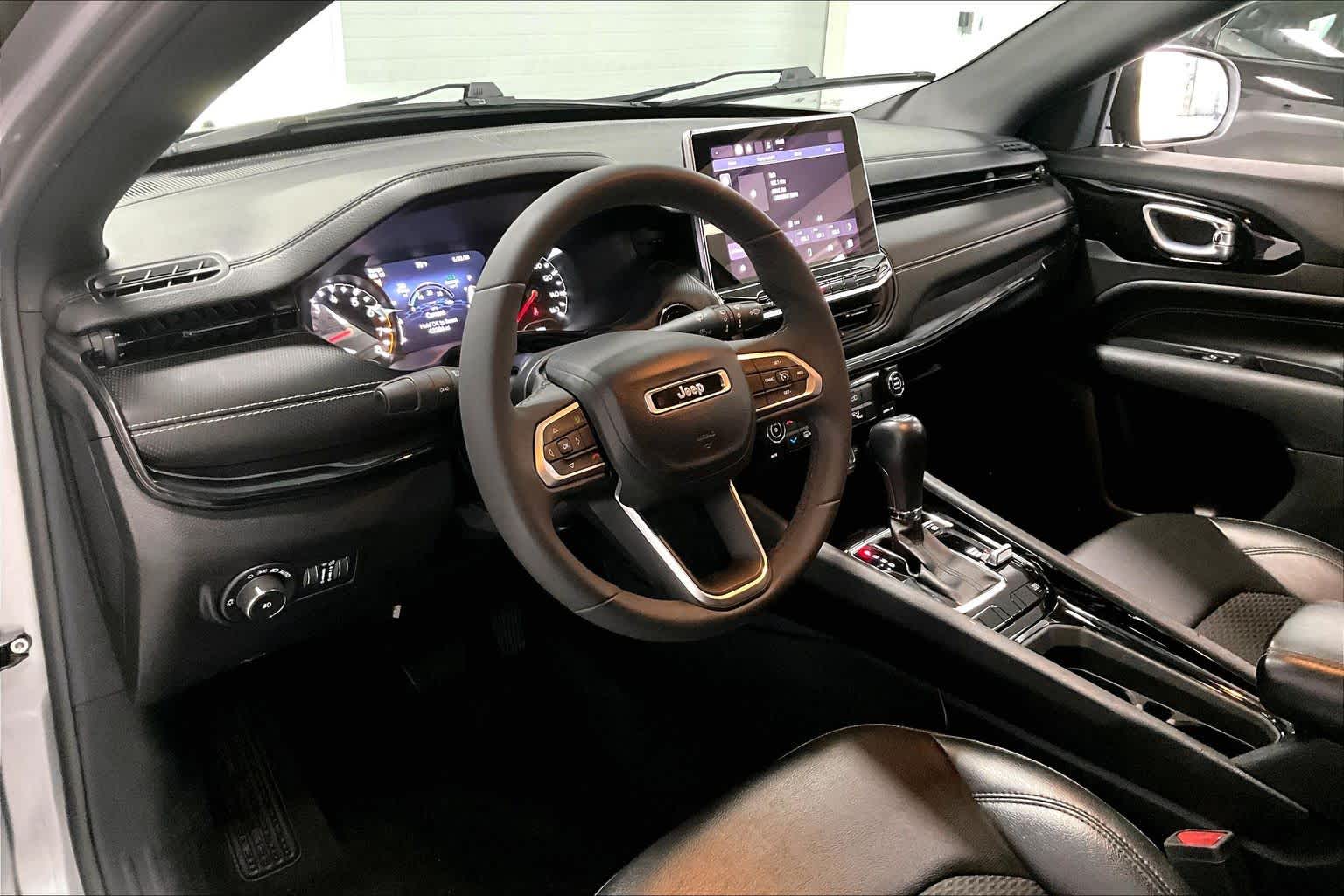 Thumbnail: 2022 Jeep Compass - 2