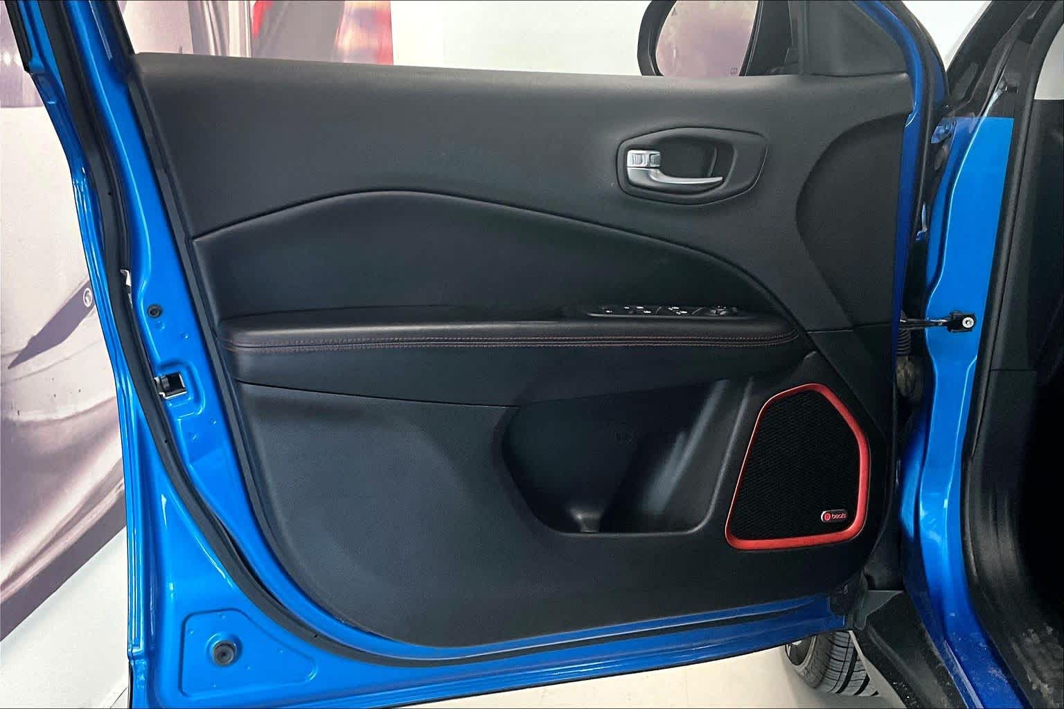 Thumbnail: 2017 Jeep Compass - 25