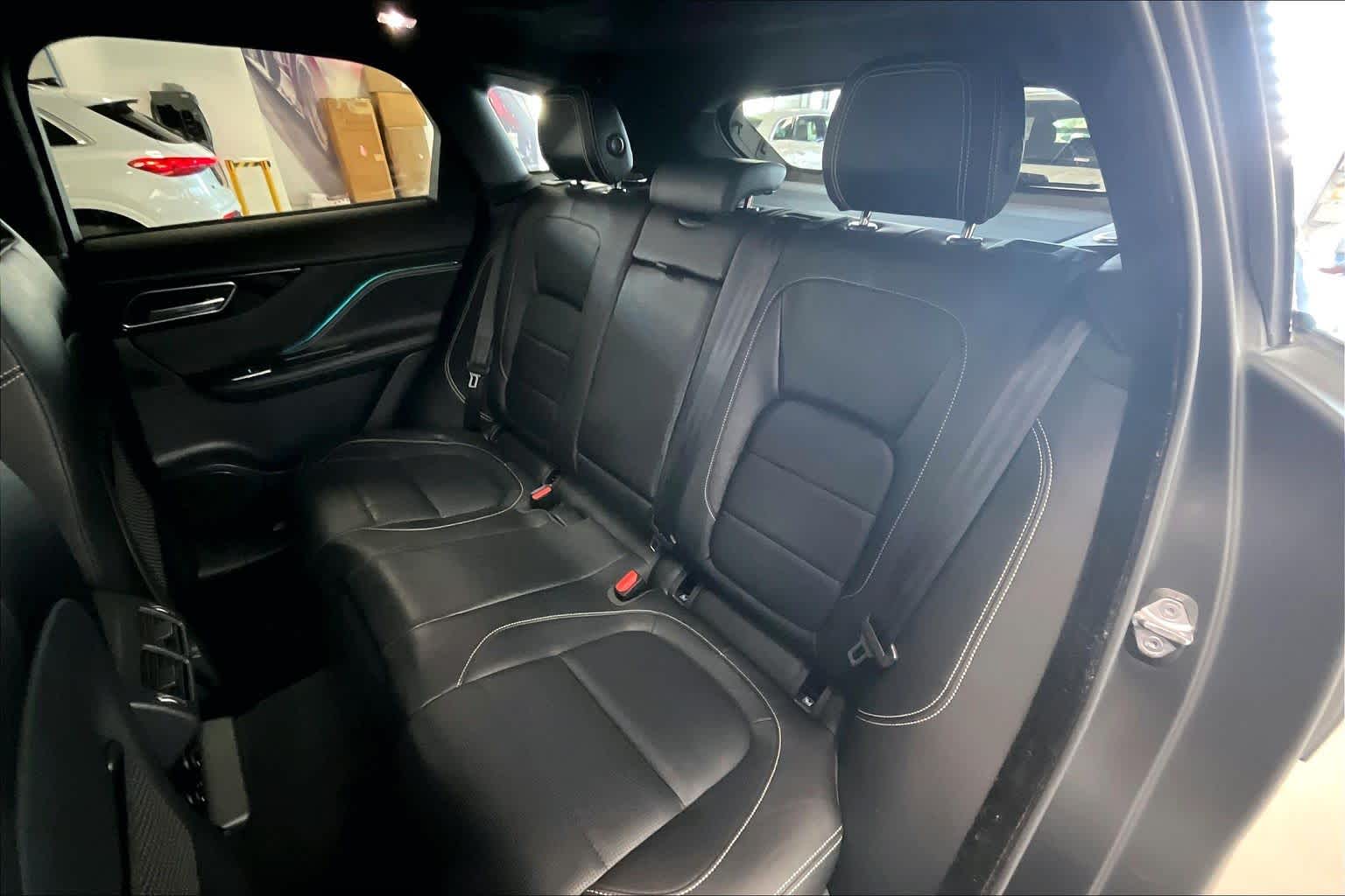 Thumbnail: 2020 Jaguar F-Pace - 26