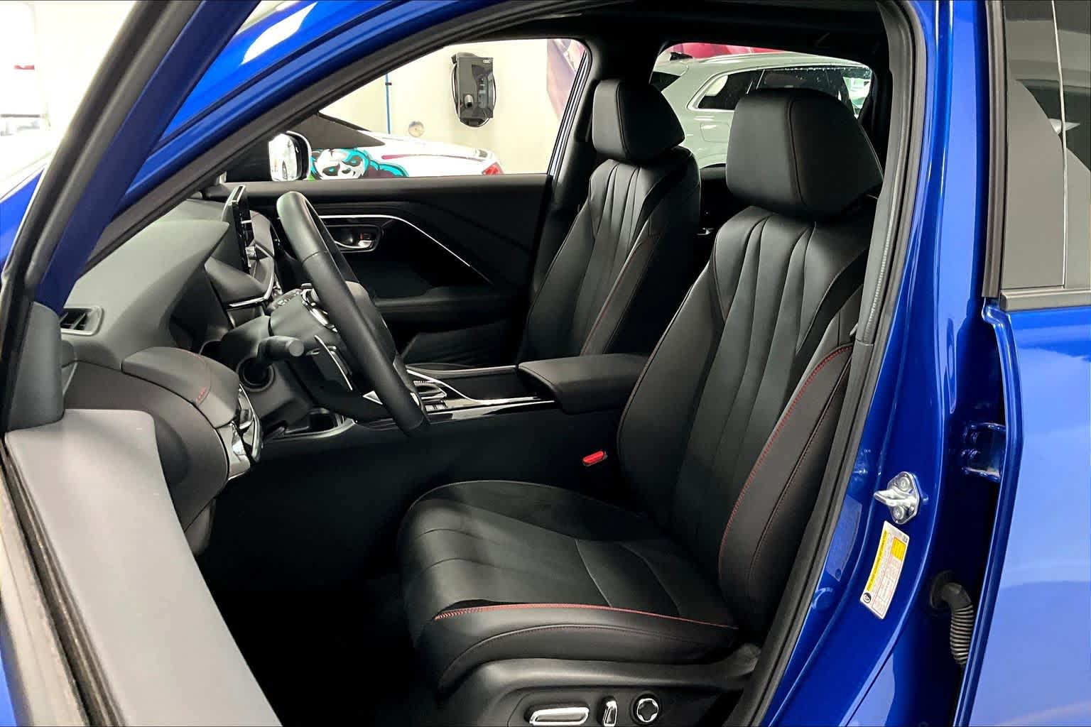 Thumbnail: 2025 Acura ADX - 10