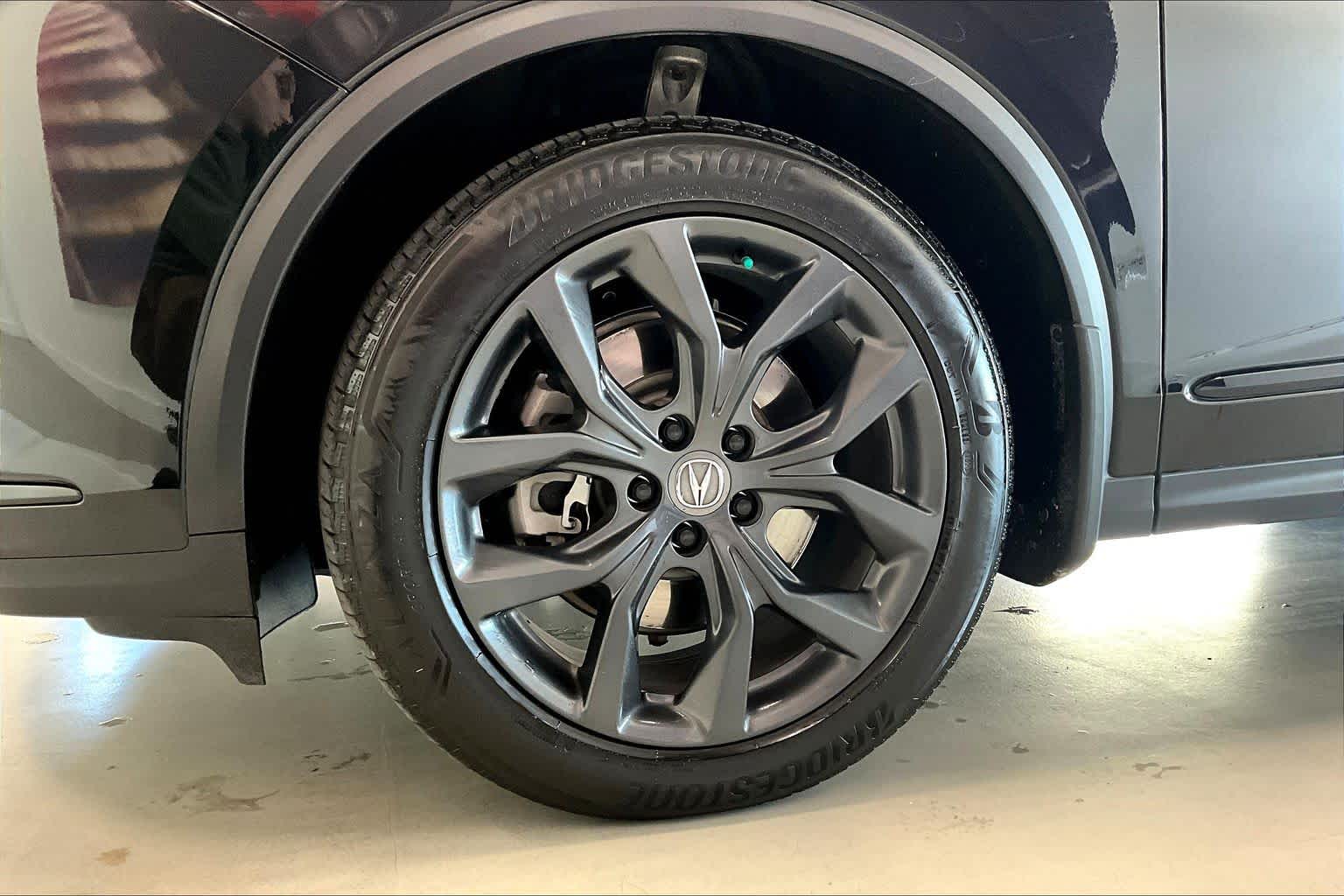 Thumbnail: 2023 Acura MDX - 8