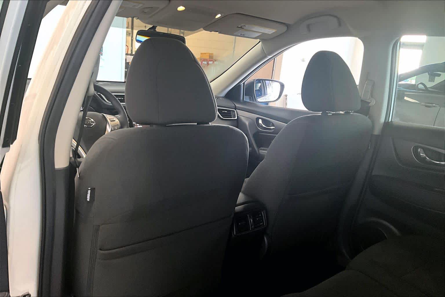 Thumbnail: 2016 Nissan Rogue - 11