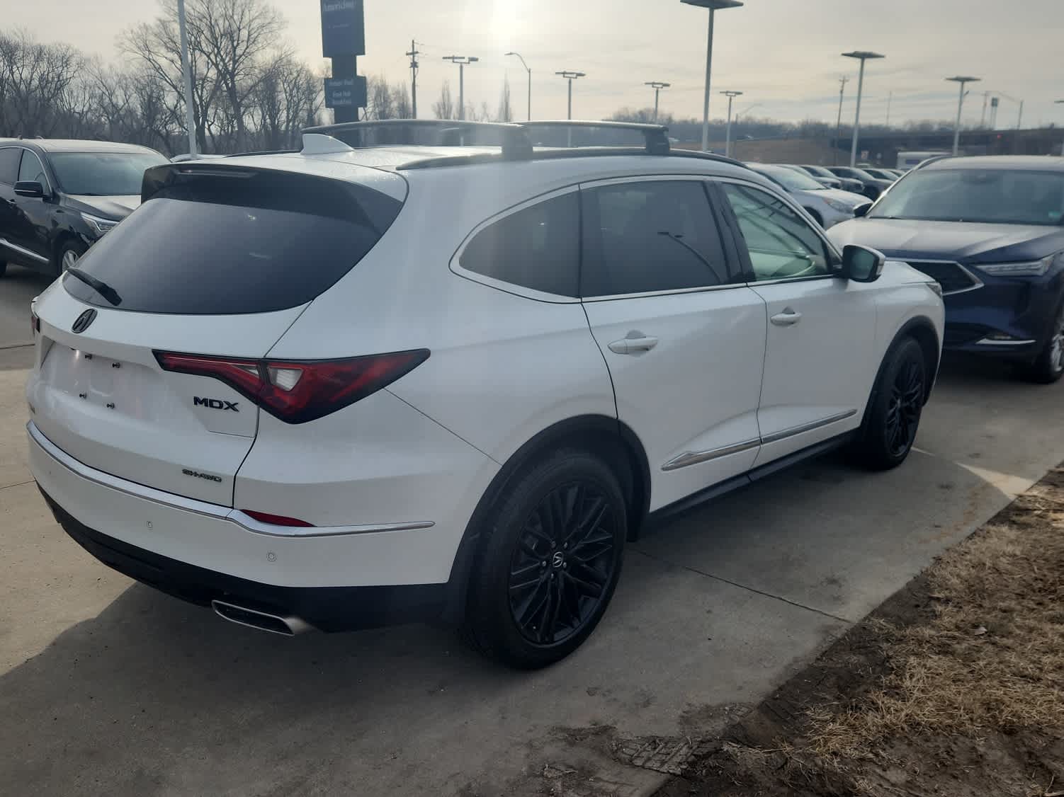 Thumbnail: 2022 Acura MDX - 5