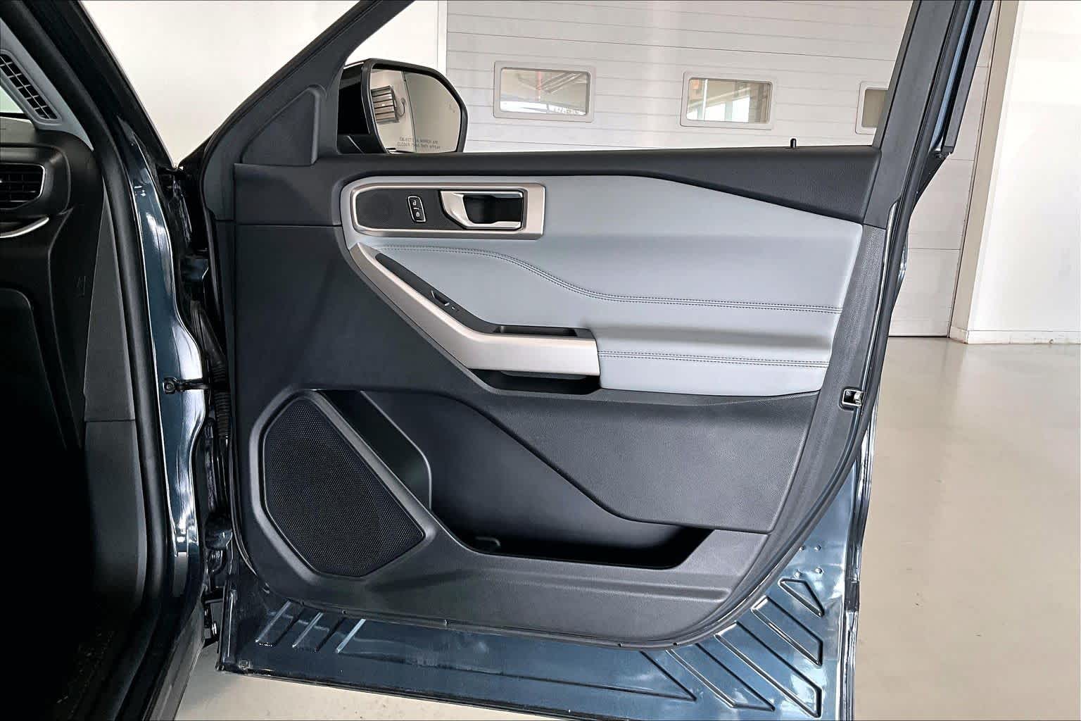Thumbnail: 2023 Ford Explorer - 25