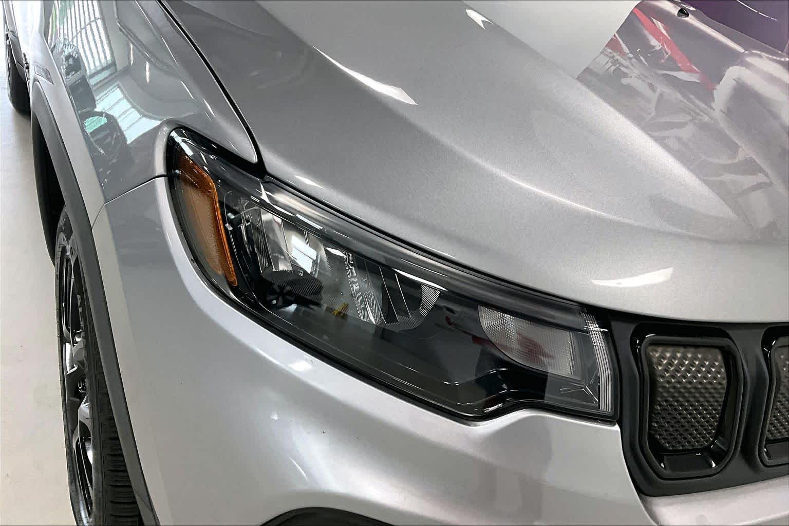 Thumbnail: 2022 Jeep Compass - 28