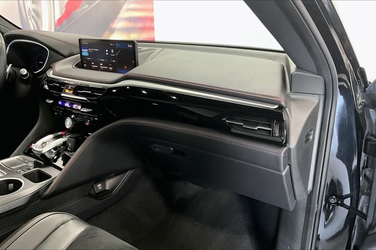 Thumbnail: 2023 Acura MDX - 20