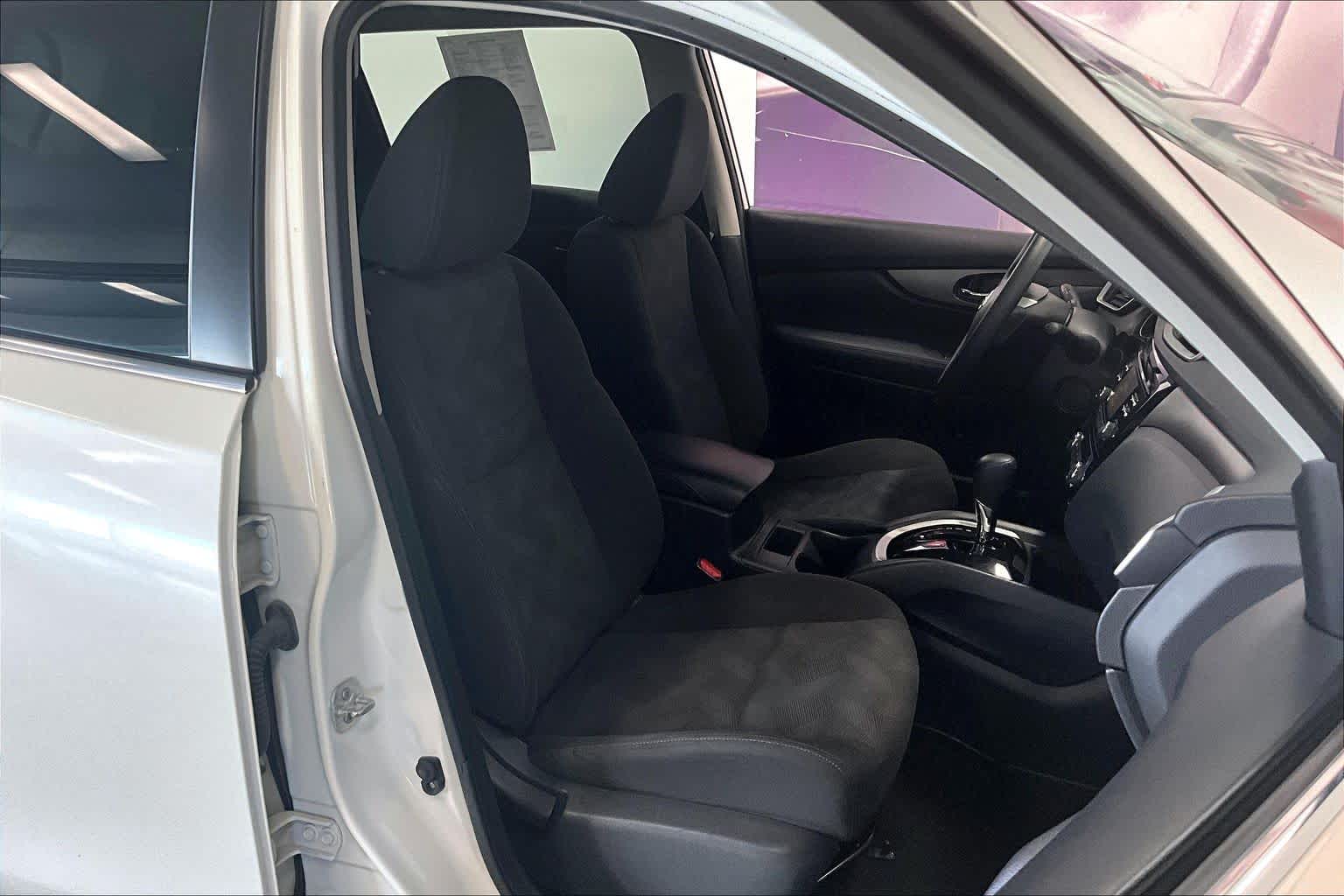 Thumbnail: 2016 Nissan Rogue - 12