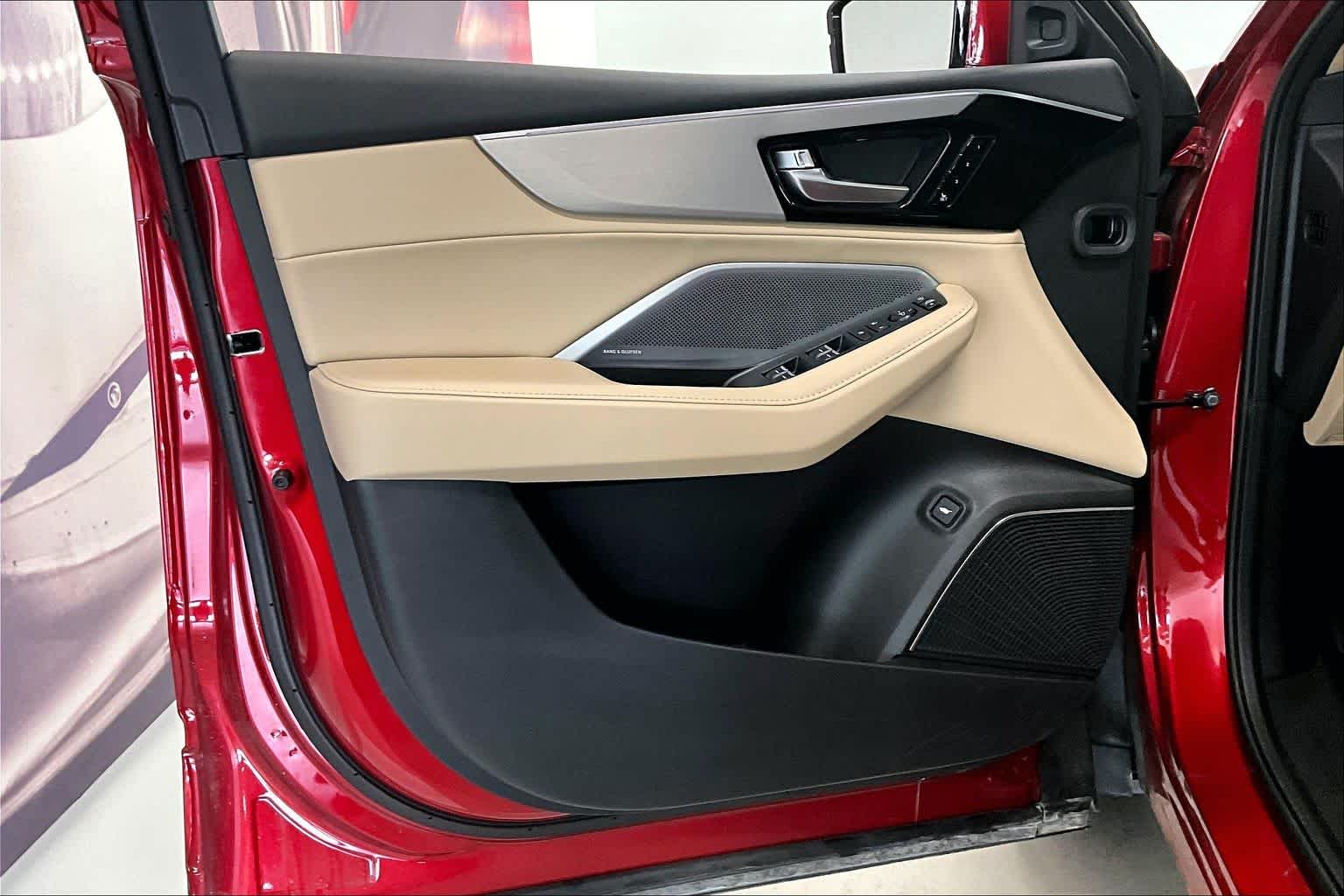 Thumbnail: 2025 Acura MDX - 25