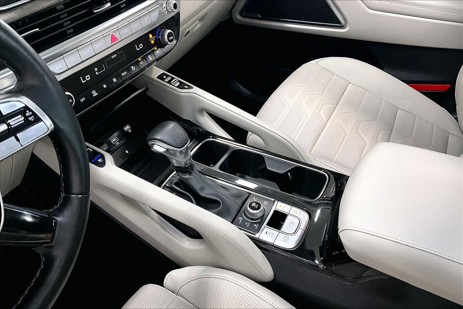 Thumbnail: 2021 Kia Telluride - 14