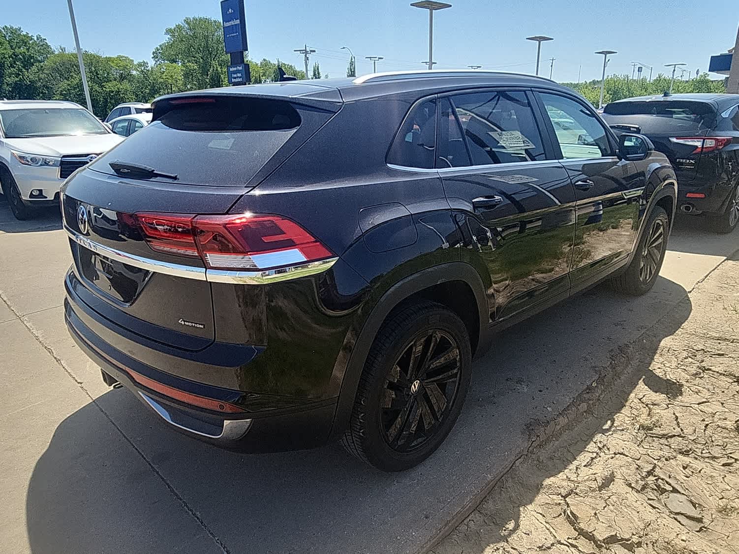 Thumbnail: 2023 Volkswagen Atlas - 5