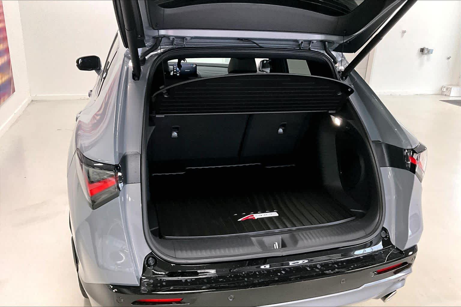 Thumbnail: 2026 Acura ADX - 19