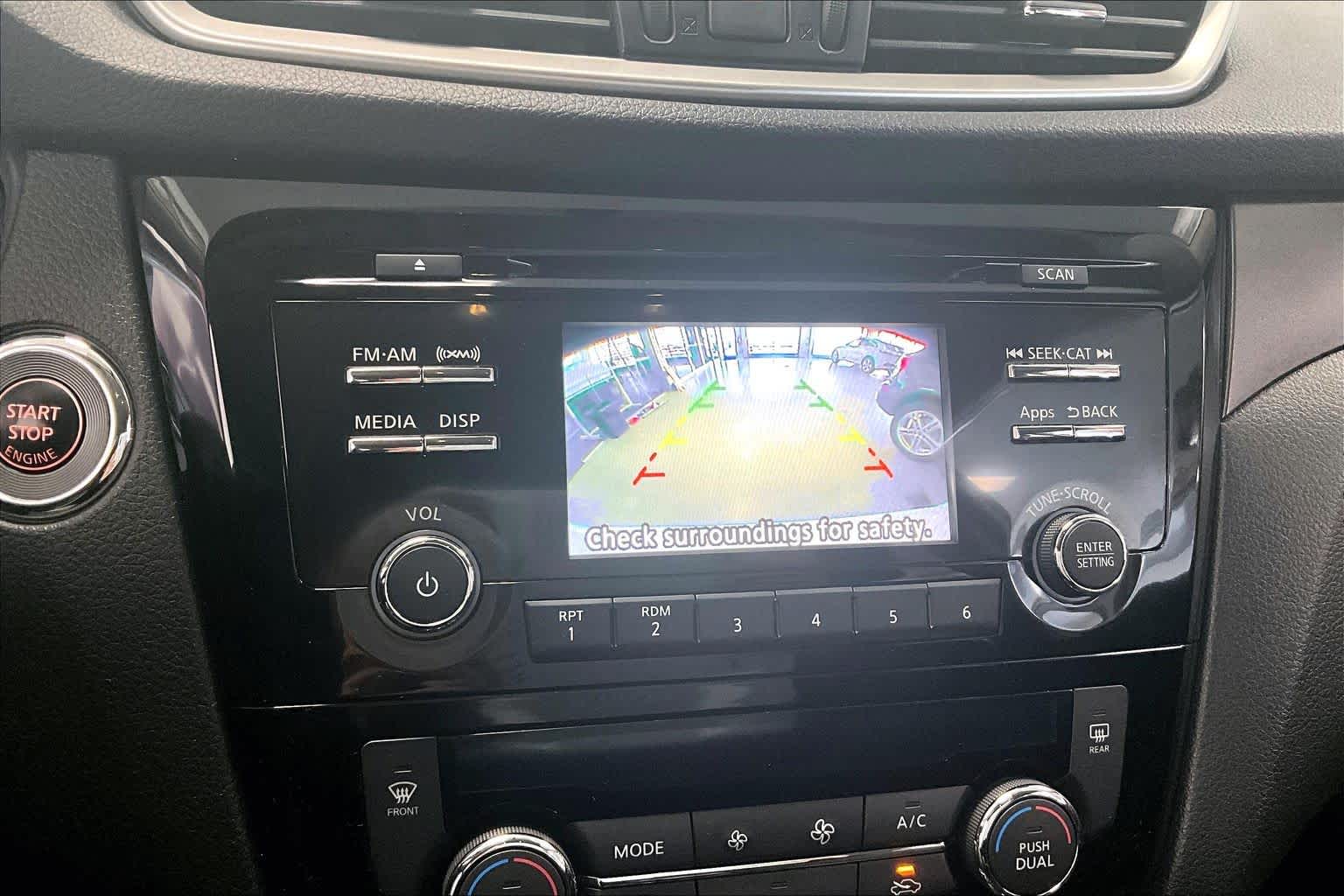 Thumbnail: 2016 Nissan Rogue - 24