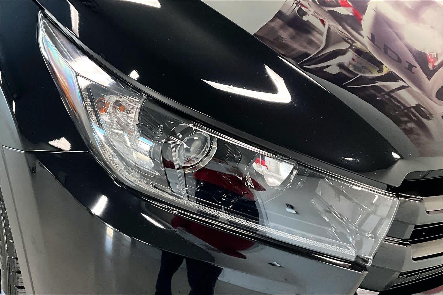 Thumbnail: 2019 Toyota Highlander - 28