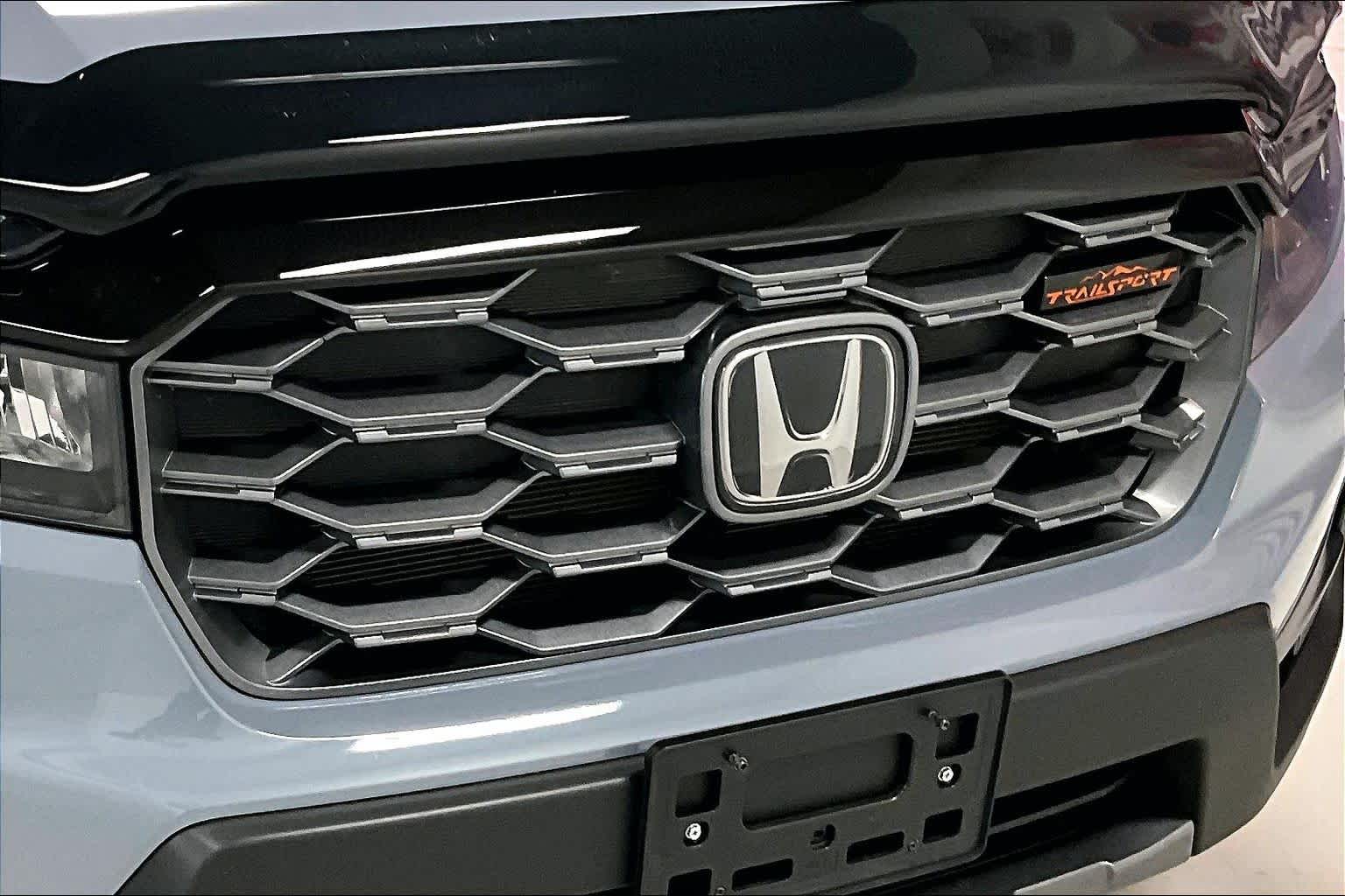 Thumbnail: 2025 Honda Ridgeline - 30