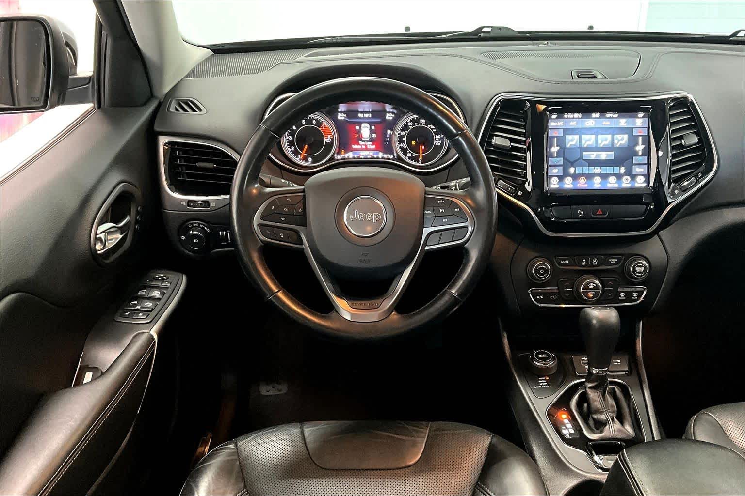 Thumbnail: 2020 Jeep Cherokee - 13